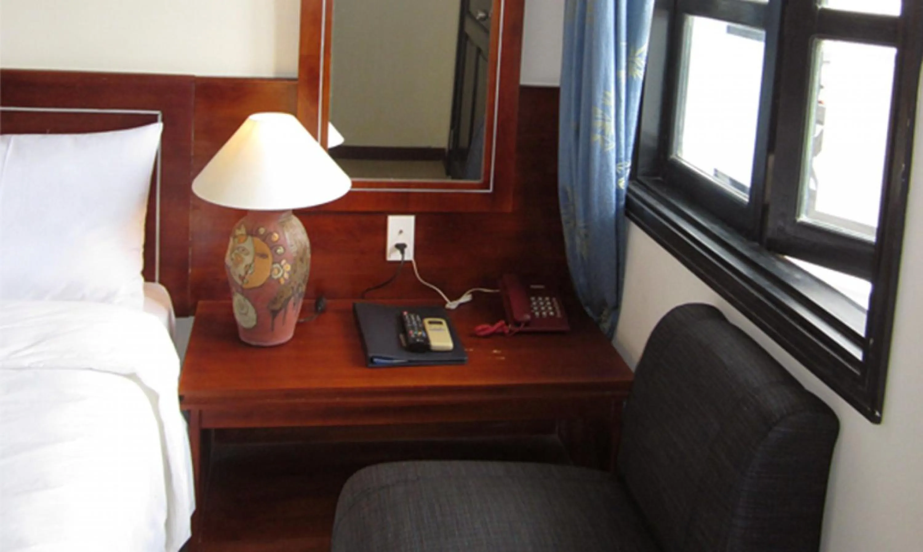 Area and facilities, Bed in Sai Gon Phong Nha Hotel