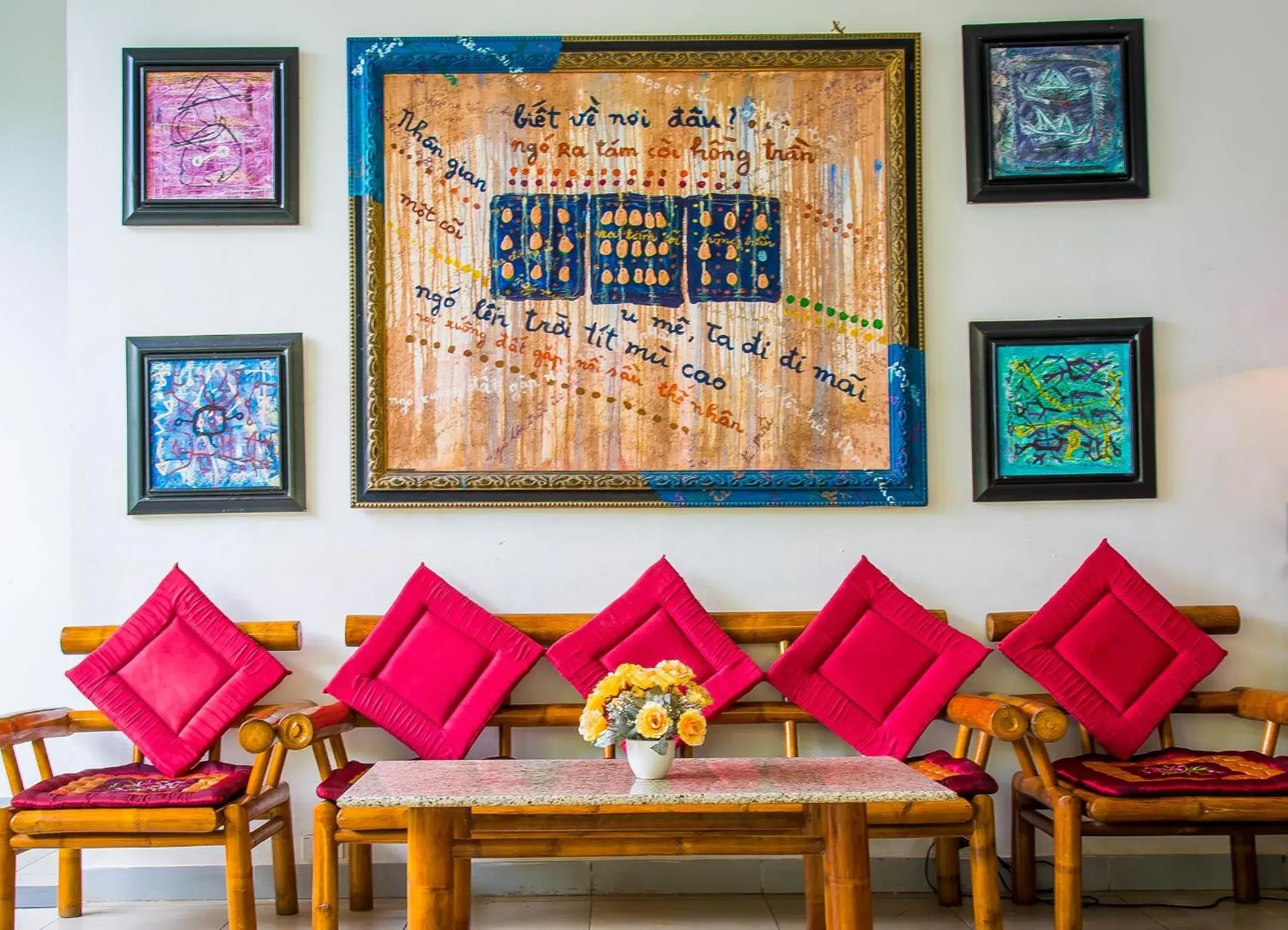 Living room in Sai Gon Phong Nha Hotel Living room in Sai Gon Phong Nha Hotel