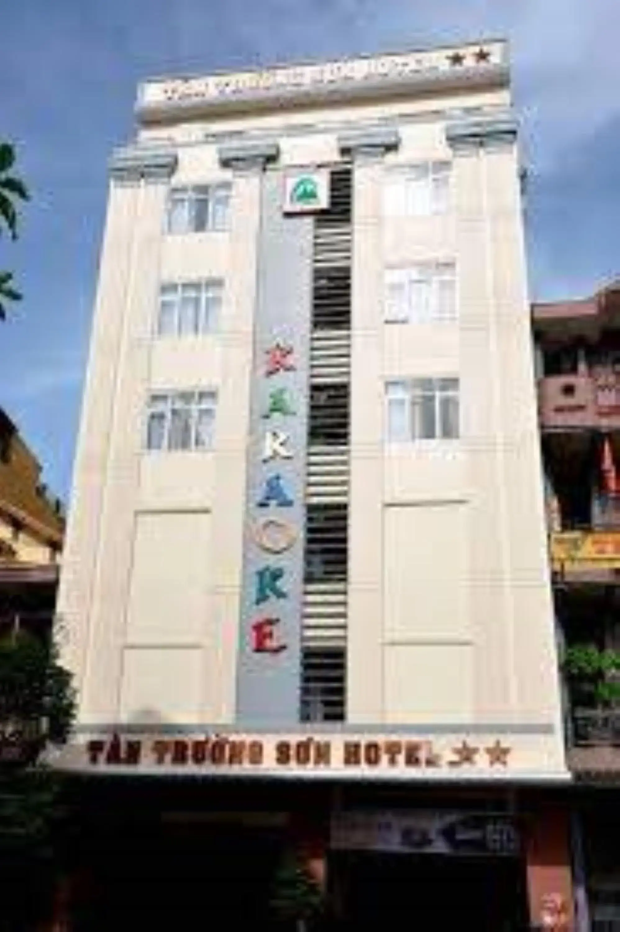 Property building in Tan Truong Son Hotel Property building in Tan Truong Son Hotel