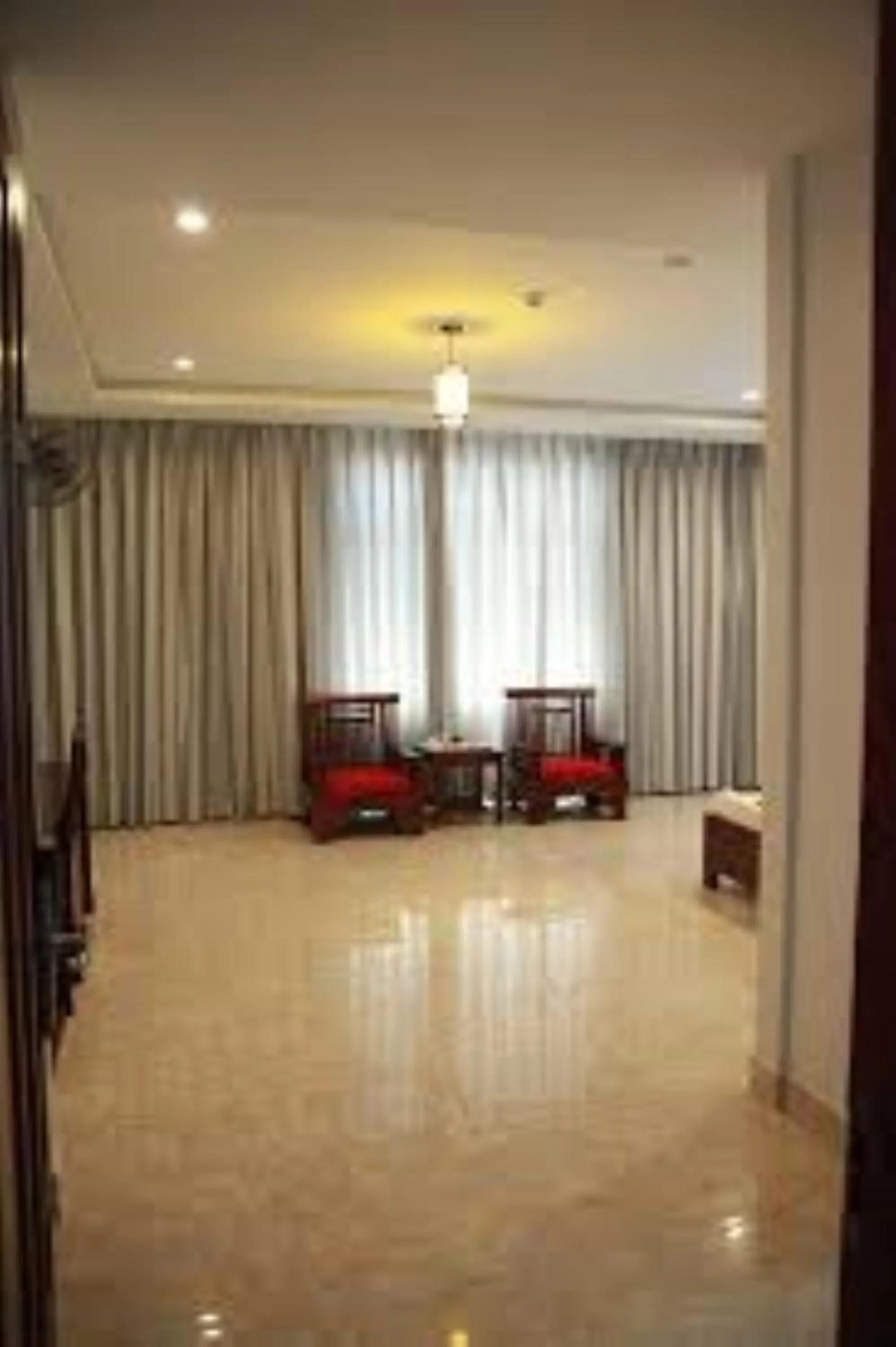 Bedroom in Tan Truong Son Hotel