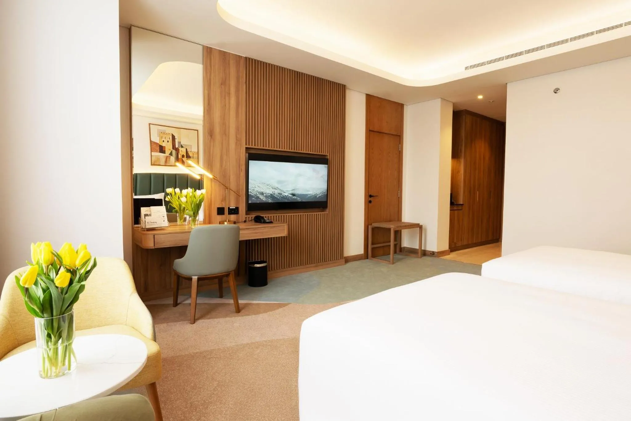 Guest Room Twin Bed in Edge Riyadh Al Rabie