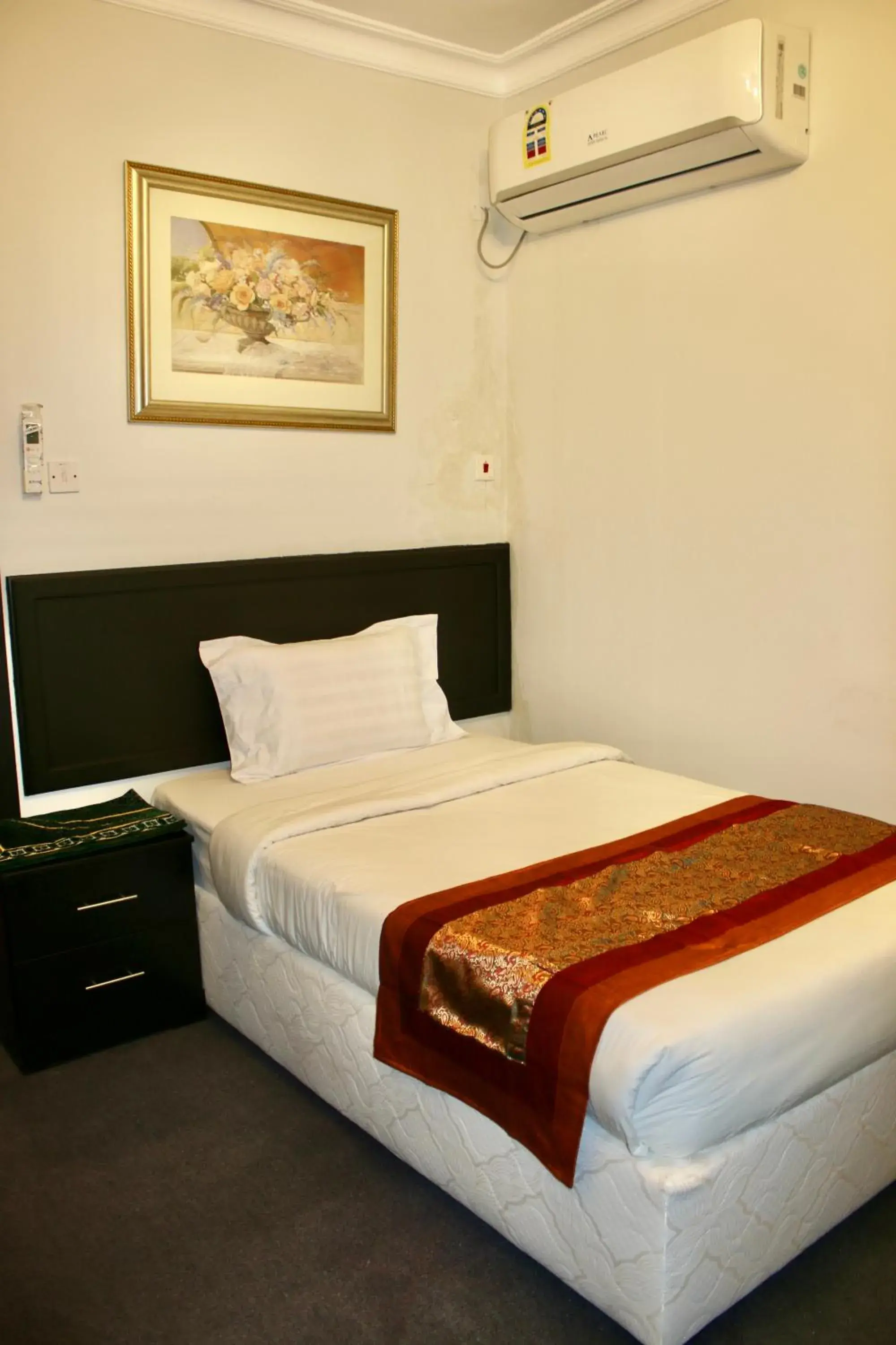 Standard Single Room - single occupancy in Summer Land Hotel Standard Single Room - single occupancy in Summer Land Hotel