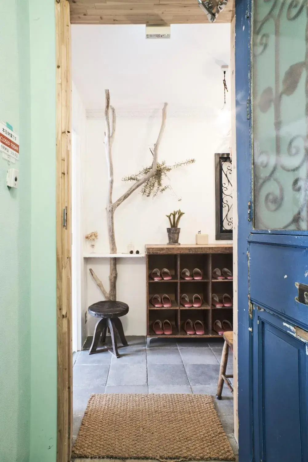 Facade/entrance in Ten to Sen Guesthouse Facade/entrance in Ten to Sen Guesthouse