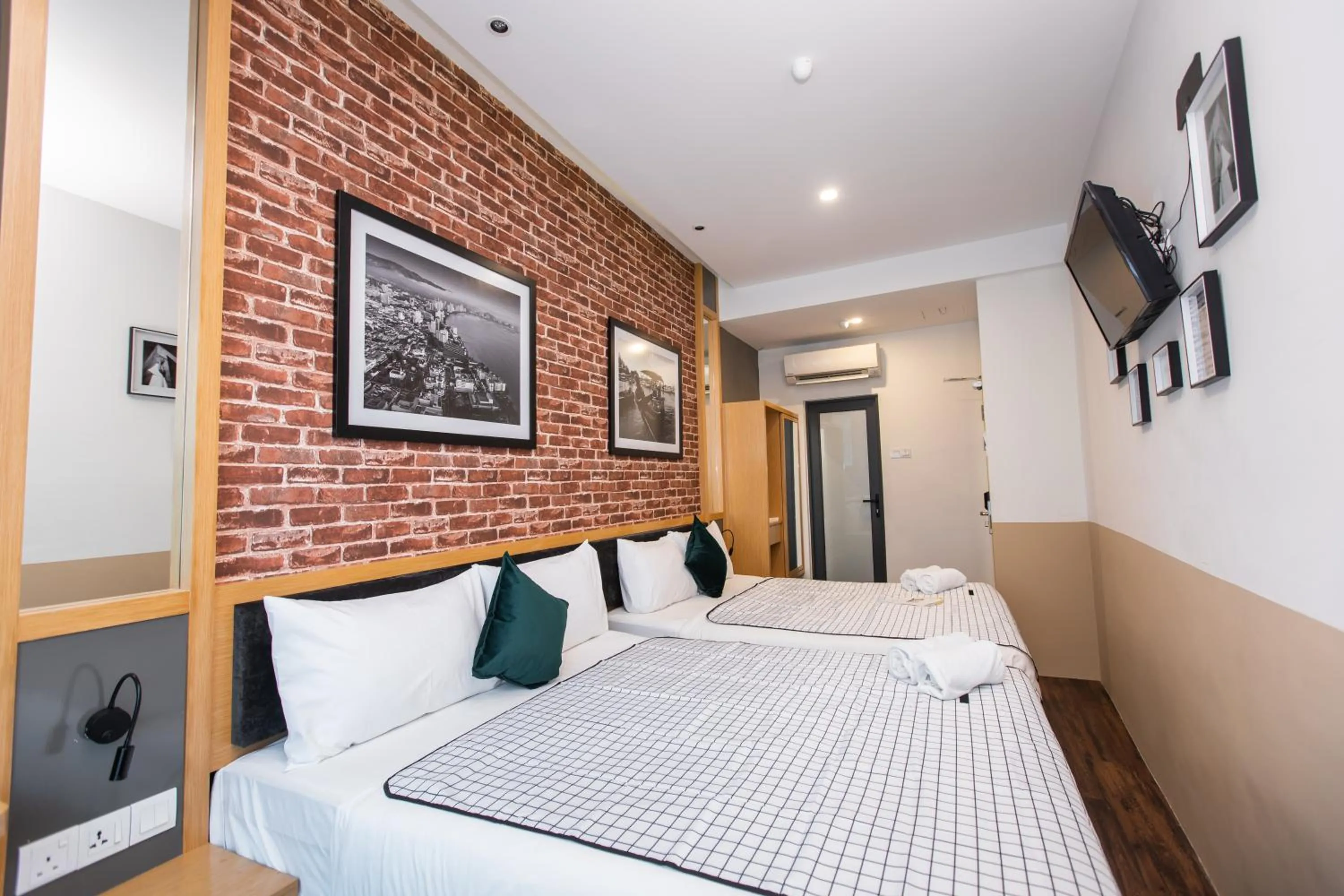 Bed in B Street Hotel