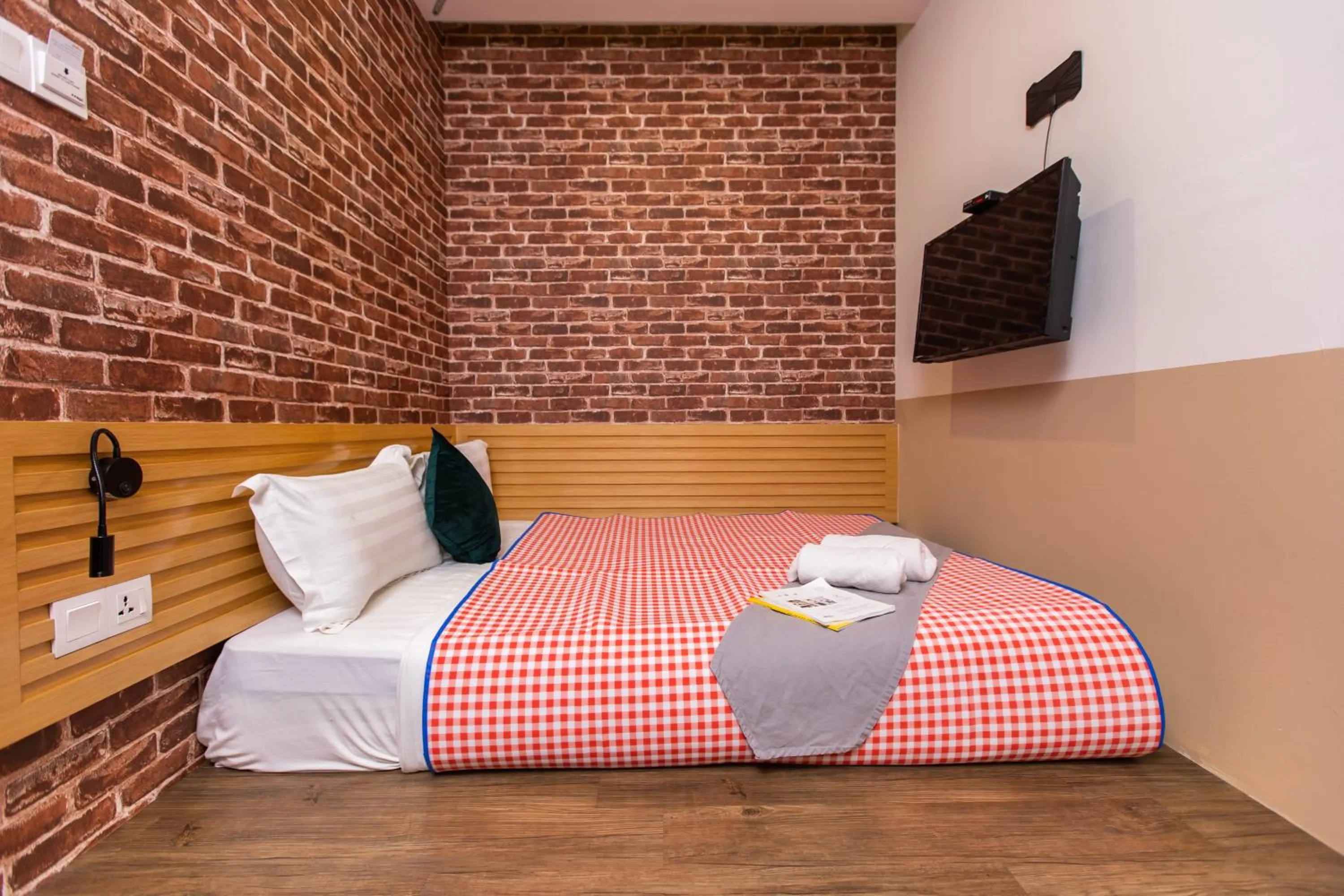 Bed in B Street Hotel