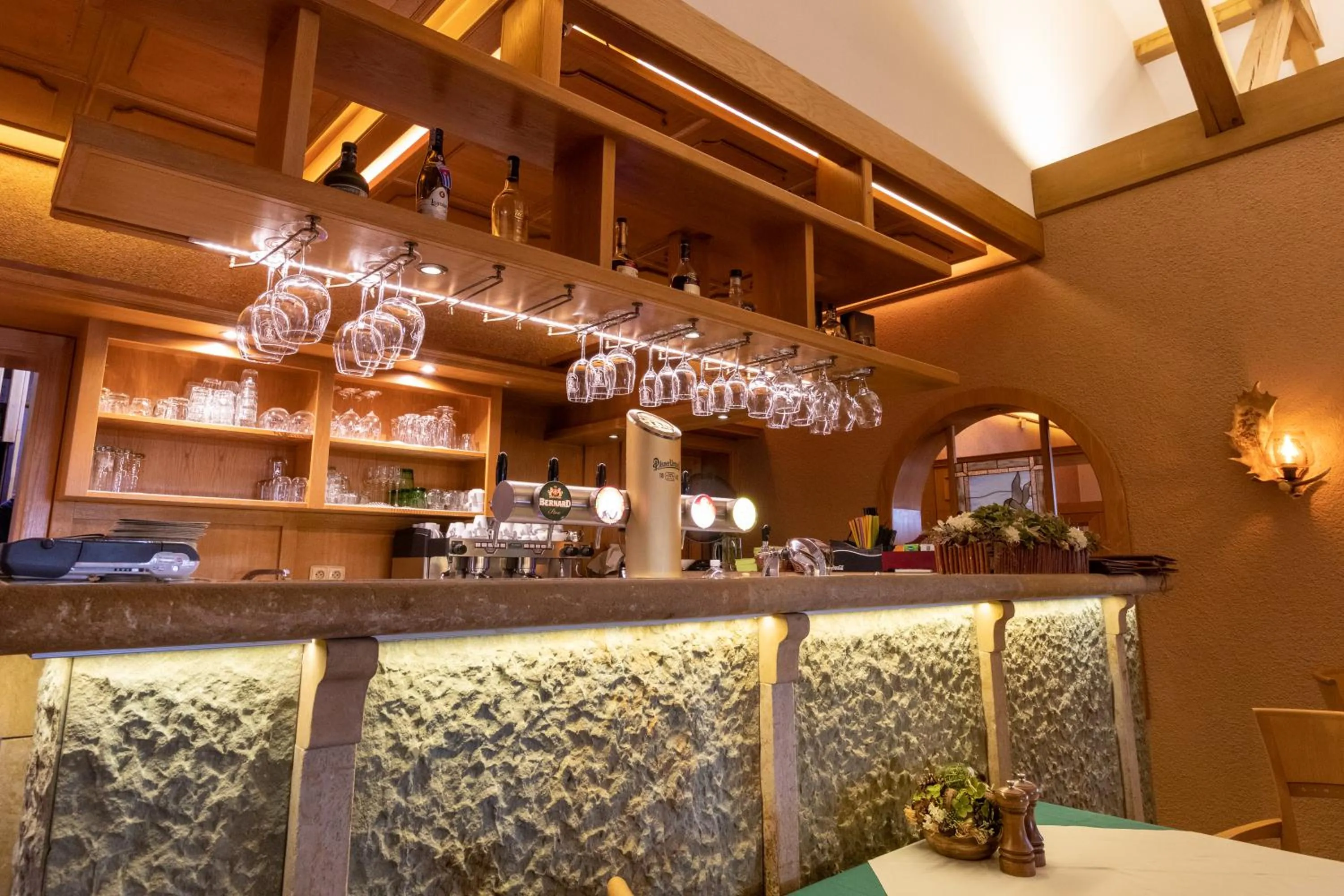 Restaurant/places to eat in Hotel resort Lovecká bašta Strakonice