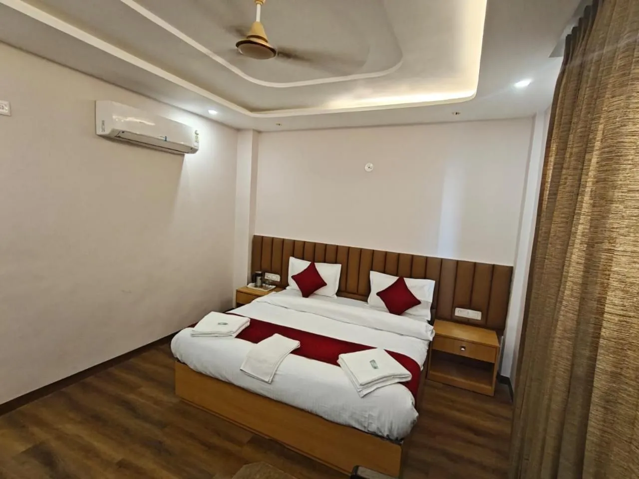 Bed in Hotel Kashmir Residency By Maa Sukrala Hotels and Resorts