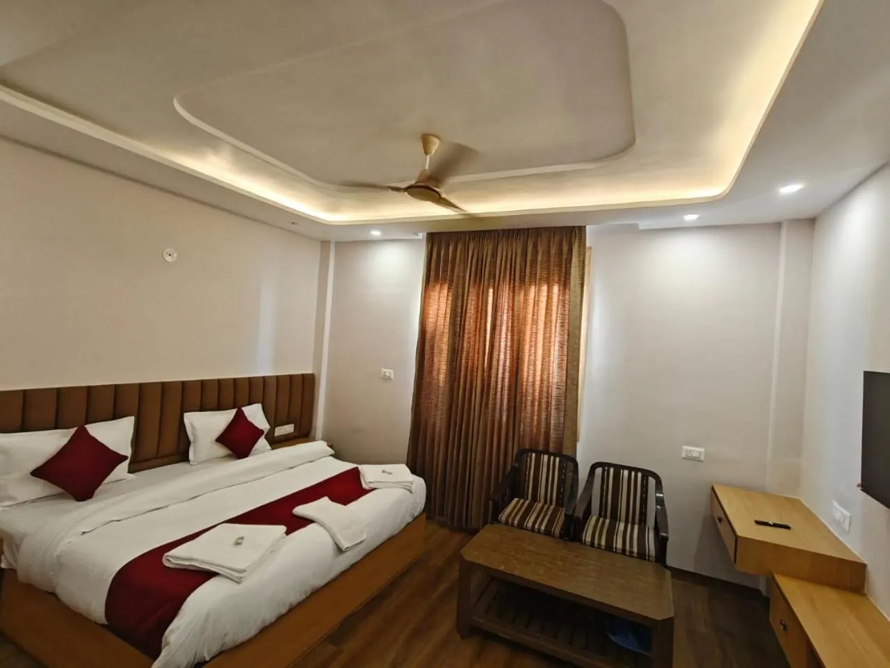 Bed in Hotel Kashmir Residency By Maa Sukrala Hotels and Resorts