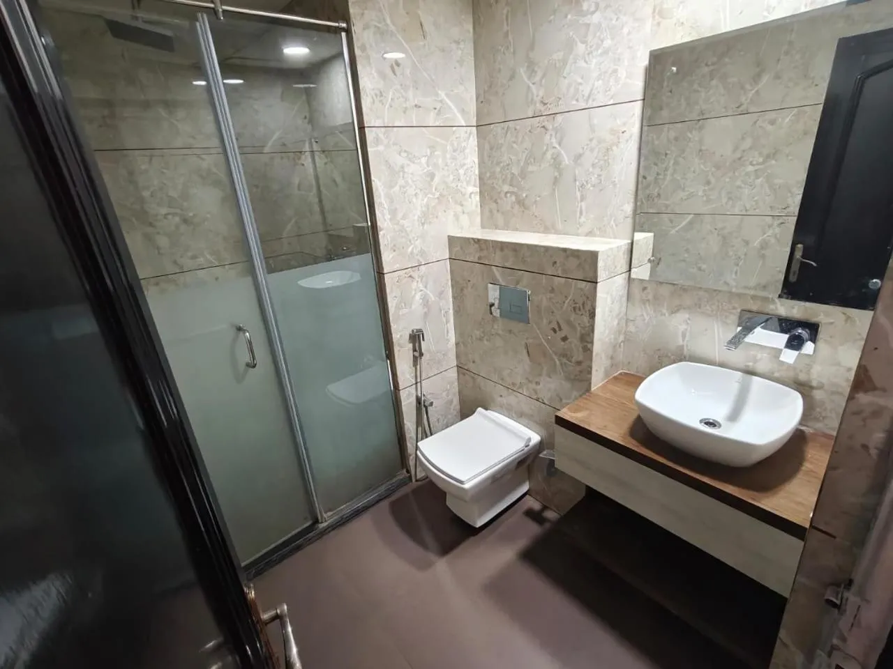 Hotel Kashmir Residency By Maa Sukrala Hotels and Resorts