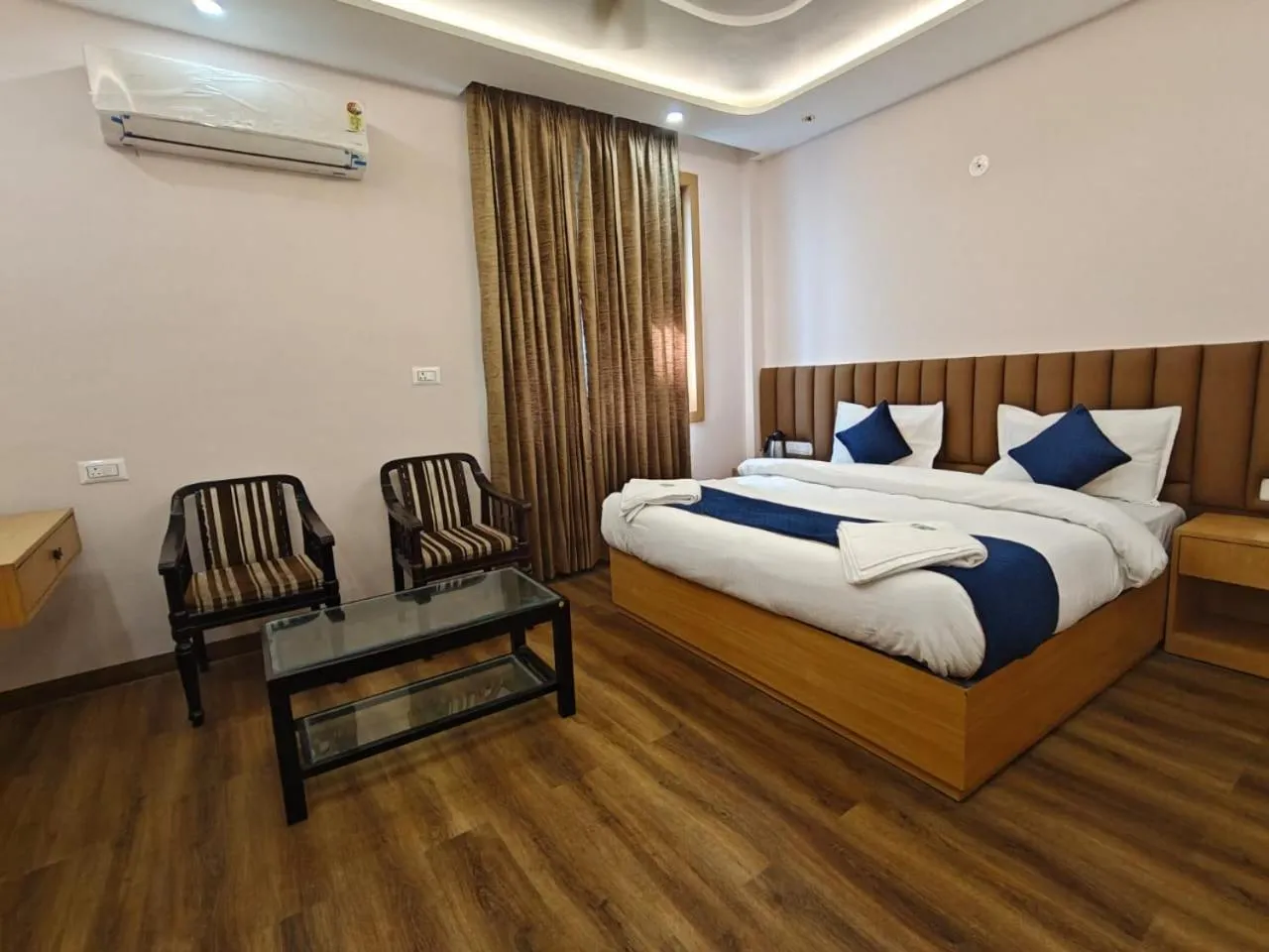 Bed in Hotel Kashmir Residency By Maa Sukrala Hotels and Resorts