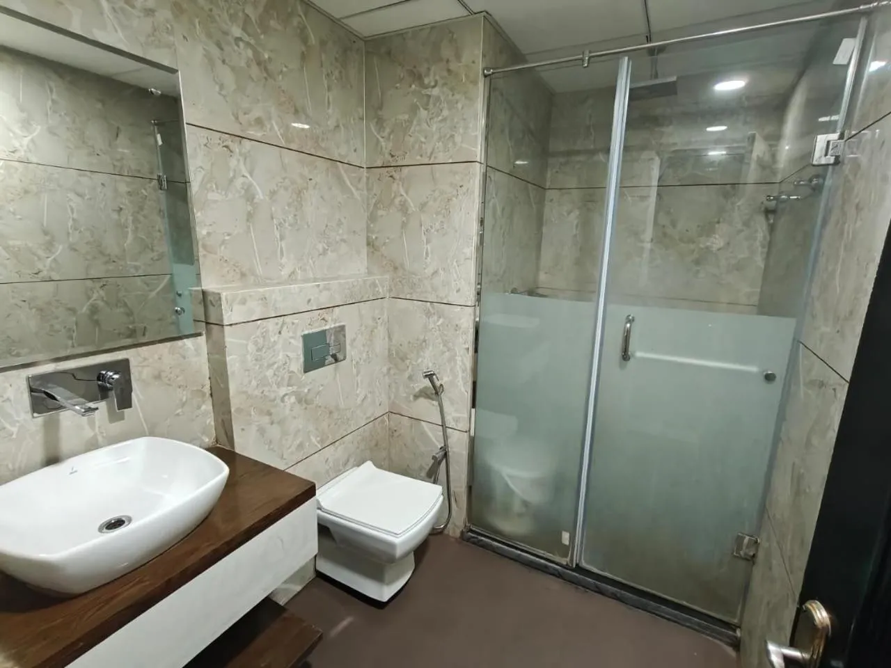 Hotel Kashmir Residency By Maa Sukrala Hotels and Resorts