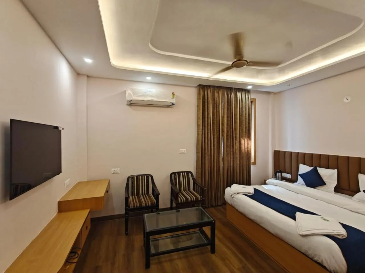 Bed in Hotel Kashmir Residency By Maa Sukrala Hotels and Resorts