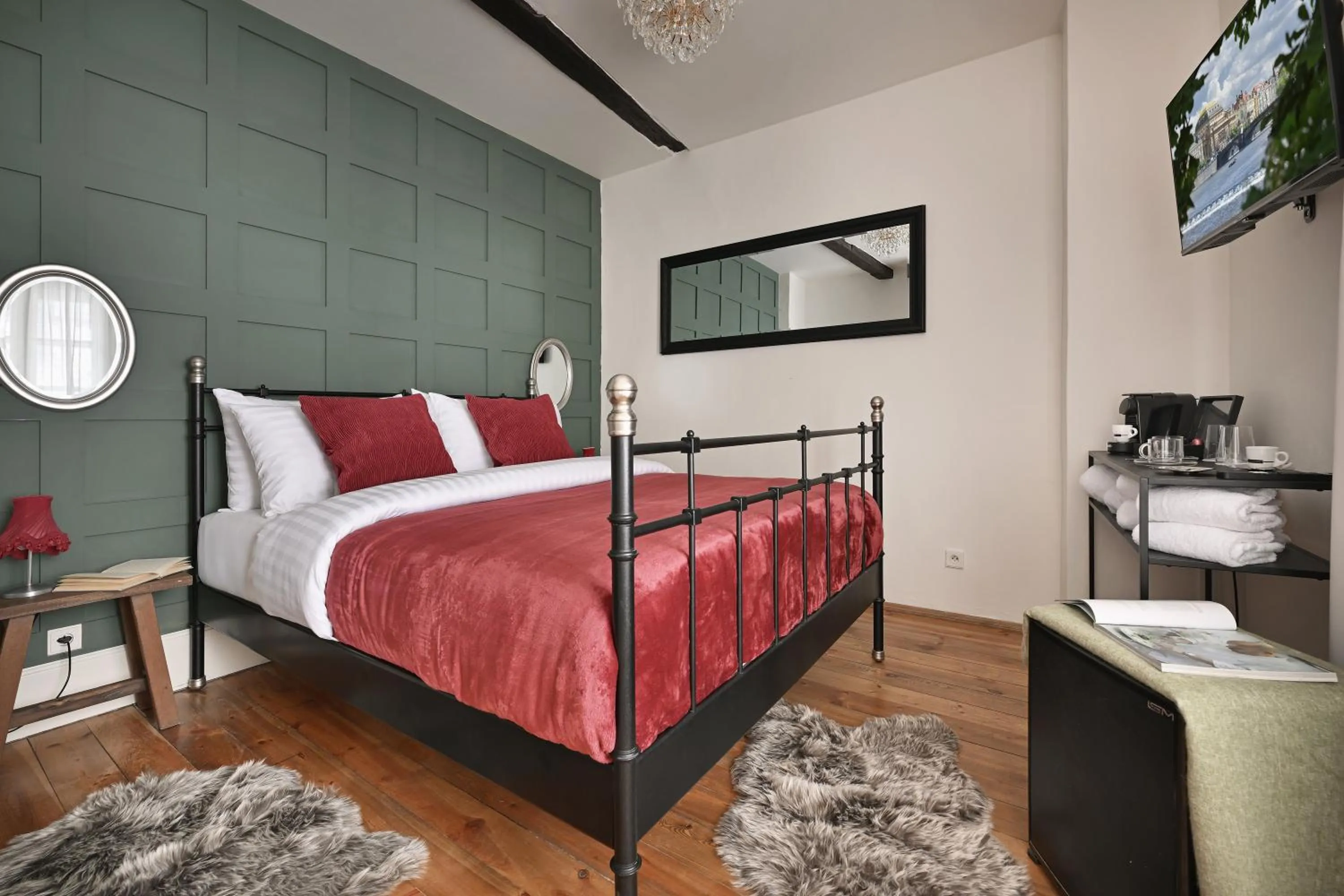 Bed in U Šuterů Boutique Hotel