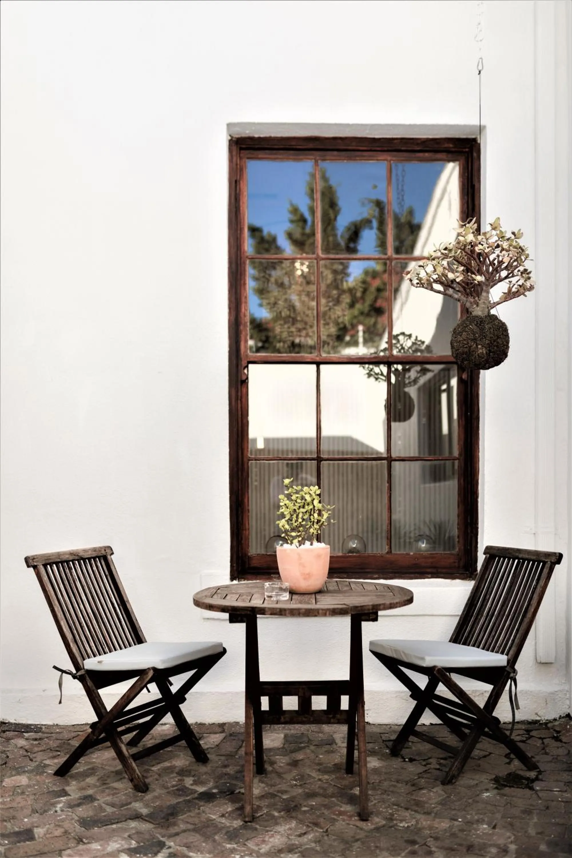 Seating area in Cape Diem Lodge