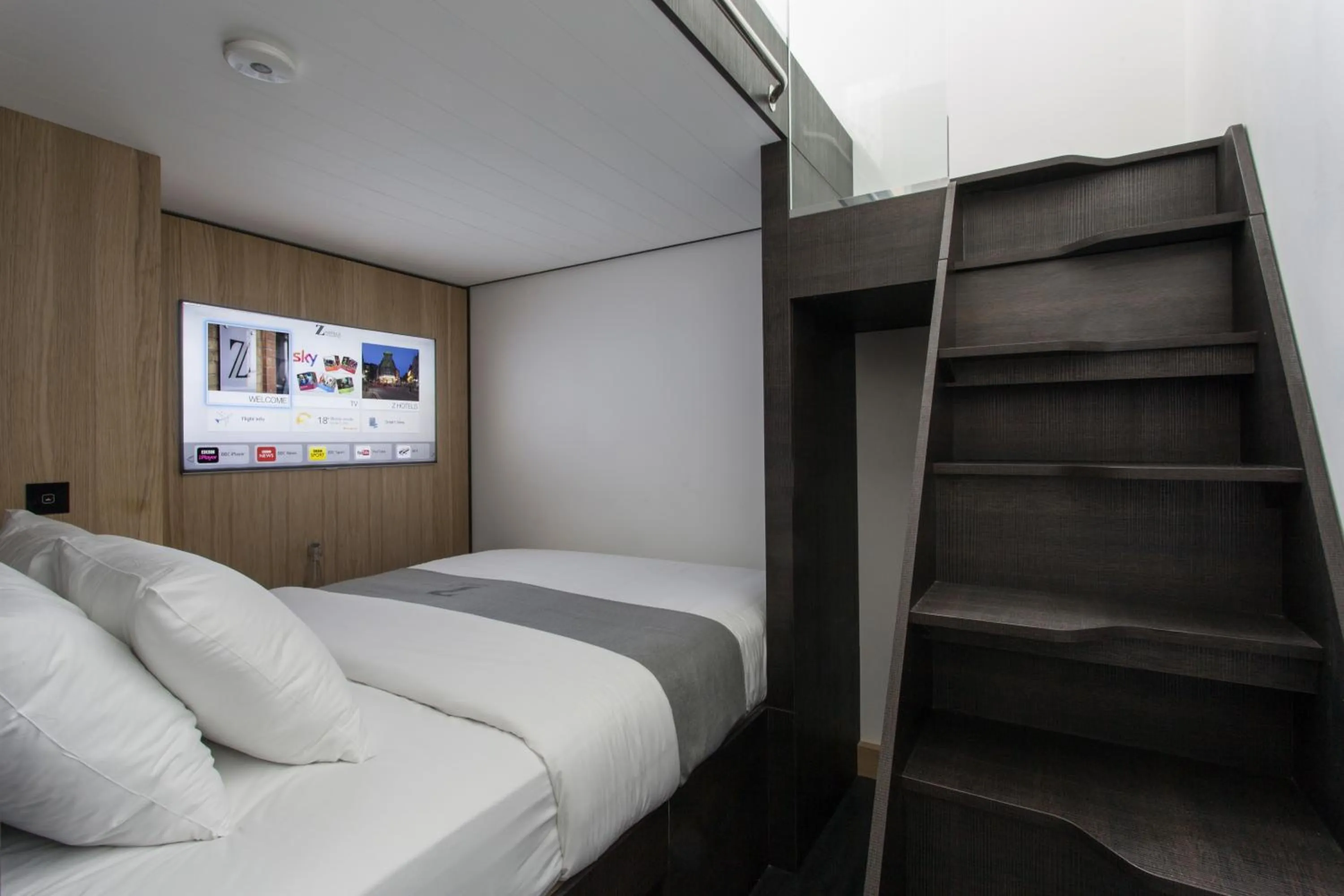 Bedroom, Bed in The Z Hotel City