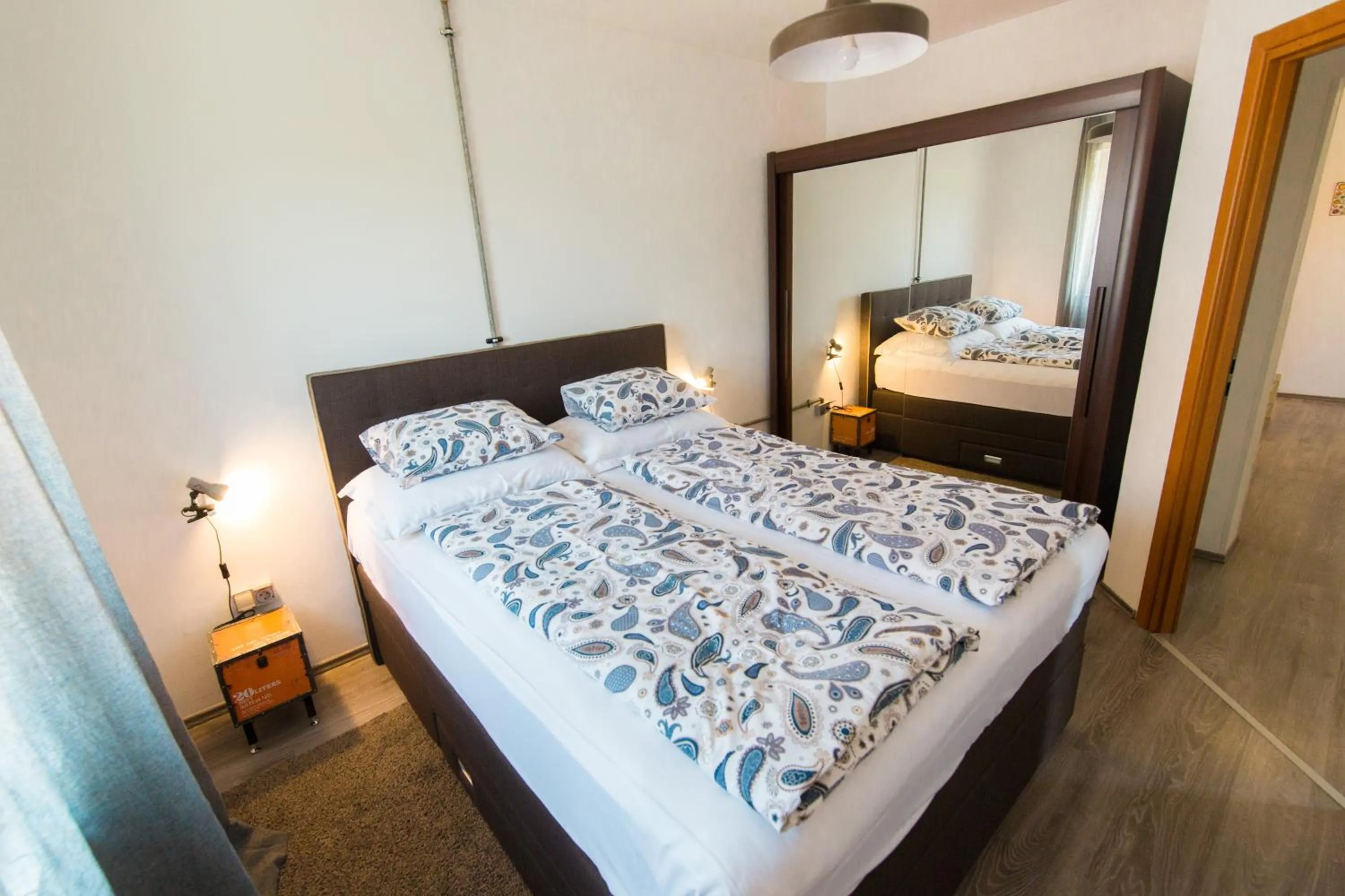 Decorative detail in Tara Garden