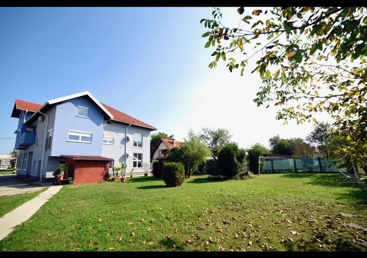 Property building in Tara Garden
