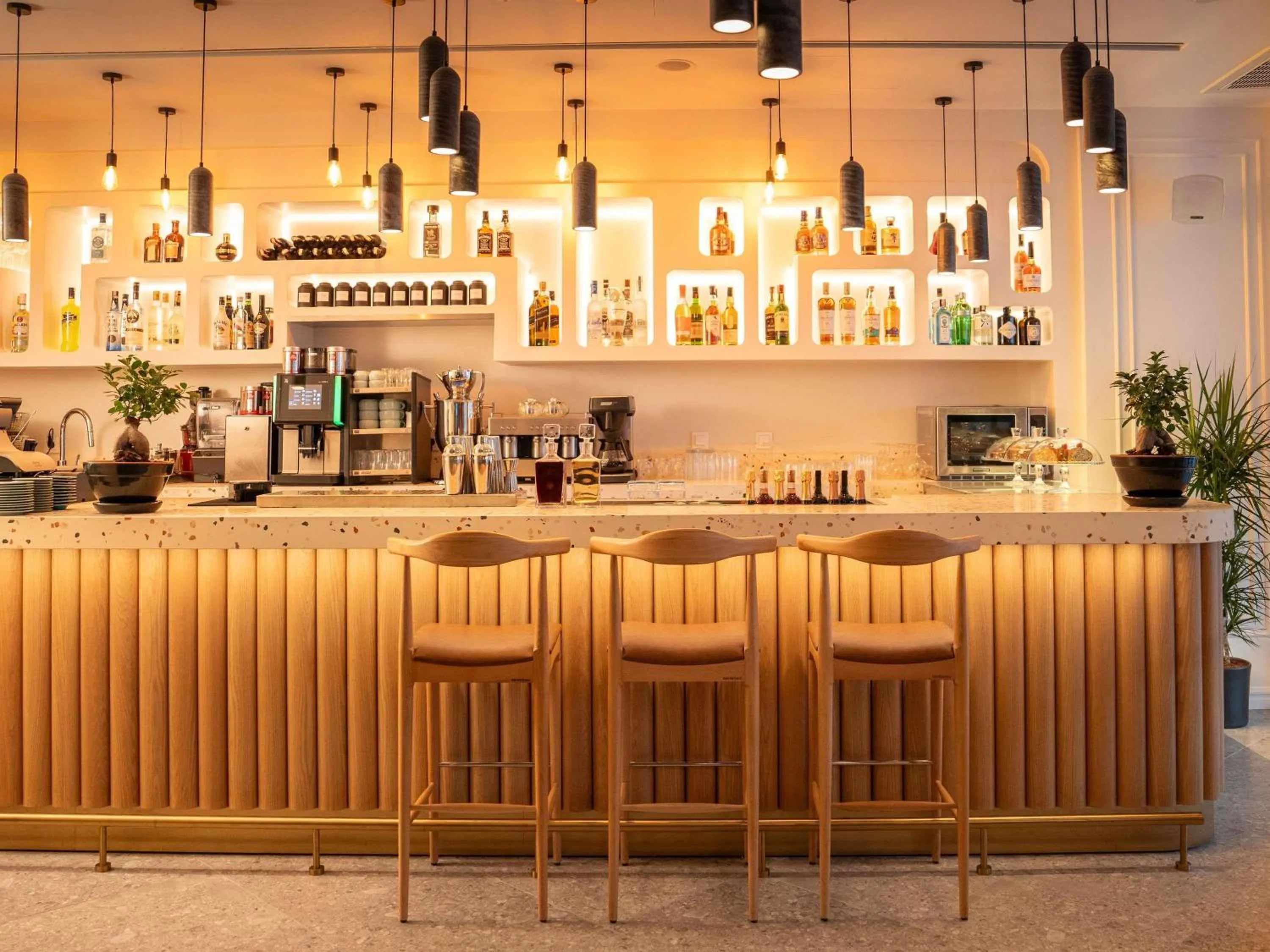 Restaurant/places to eat in Novotel Istanbul Bosphorus Hotel