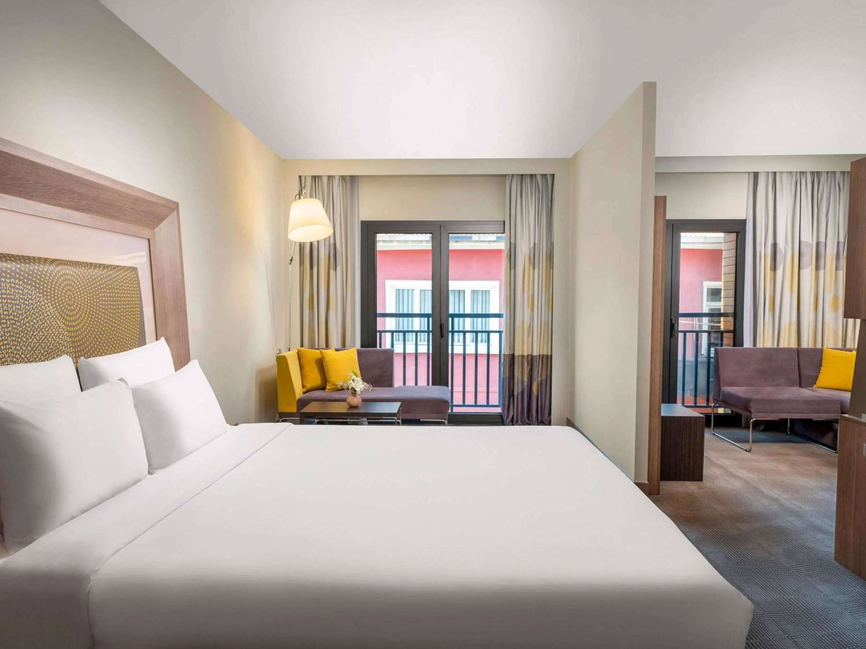 Bedroom, Bed in Novotel Istanbul Bosphorus Hotel