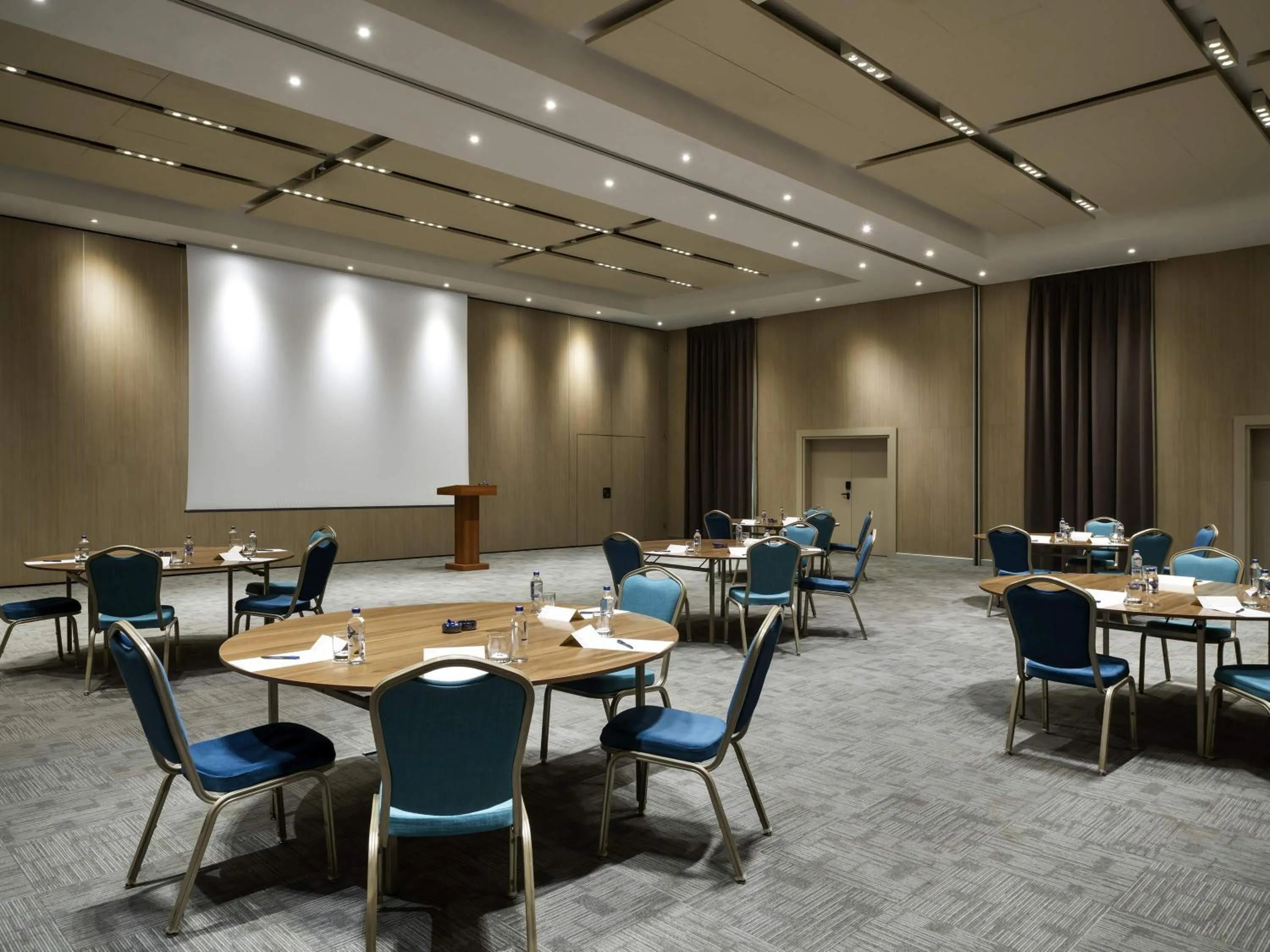 Meeting/conference room in Novotel Istanbul Bosphorus Hotel