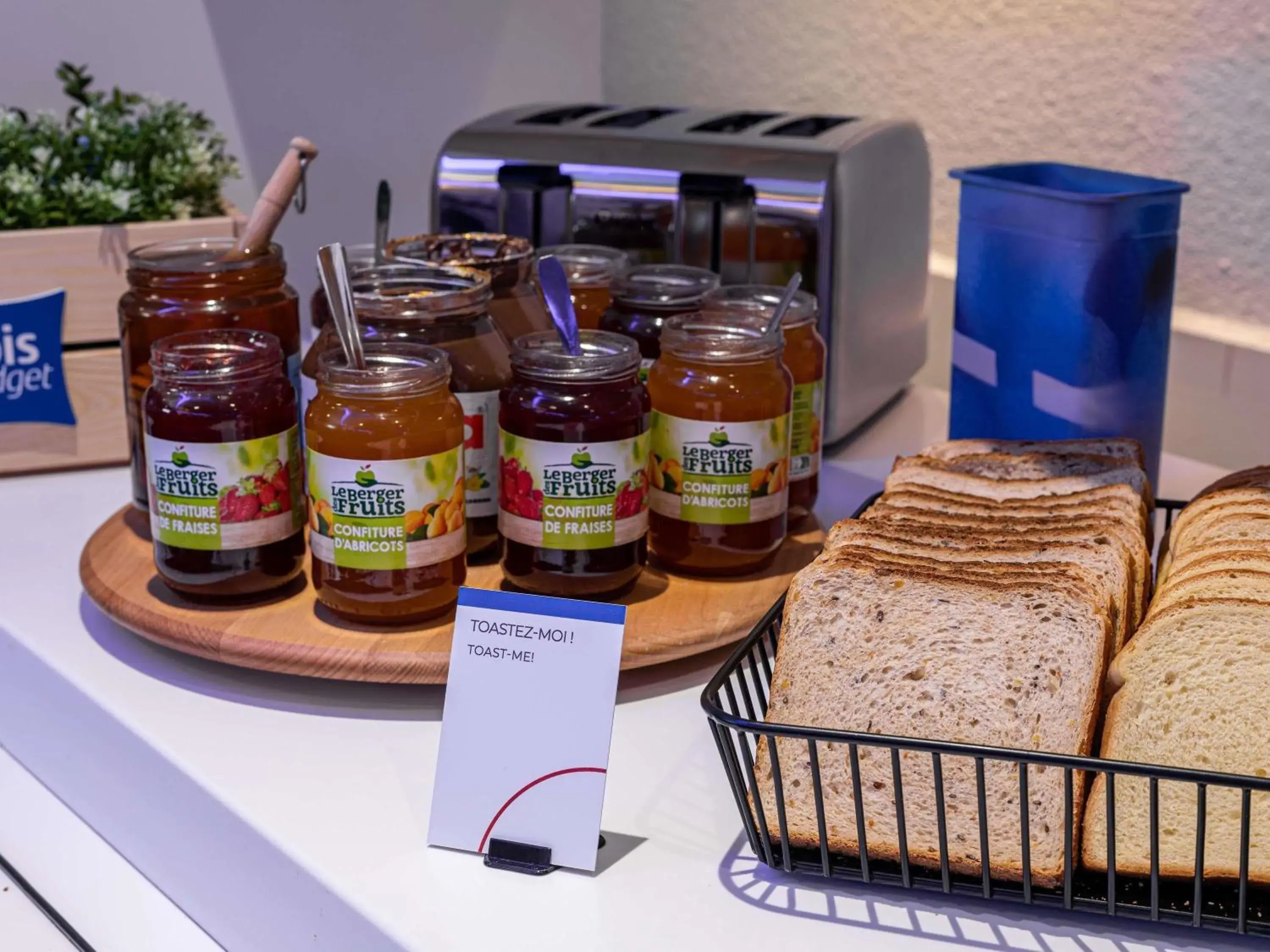 Breakfast in IBIS BUDGET Biarritz - Anglet Breakfast in IBIS BUDGET Biarritz - Anglet