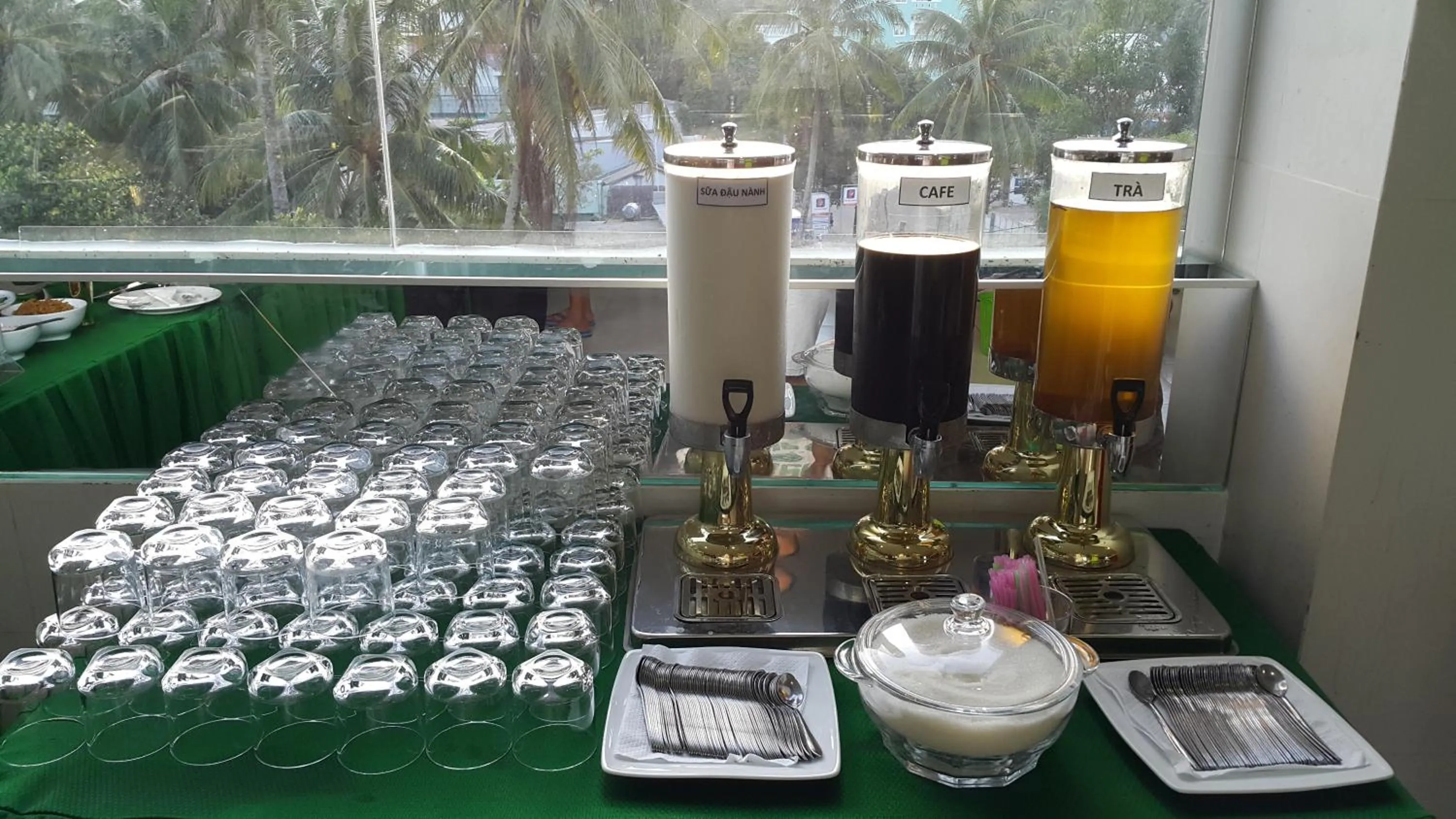 Dining area in Thi Long Phụng Hotel