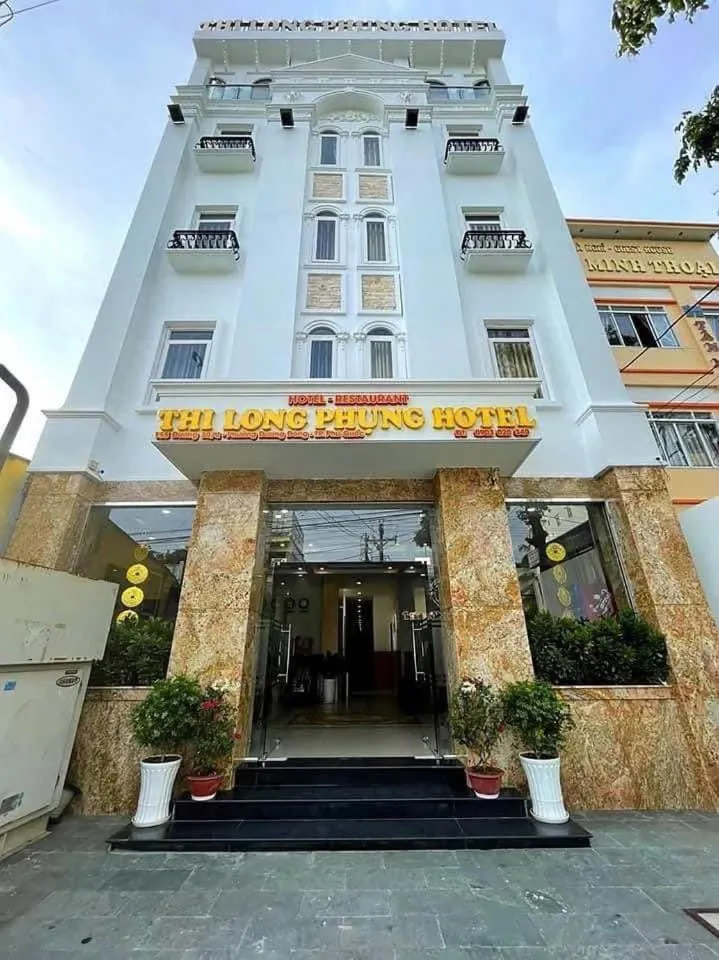Thi Long Phụng Hotel