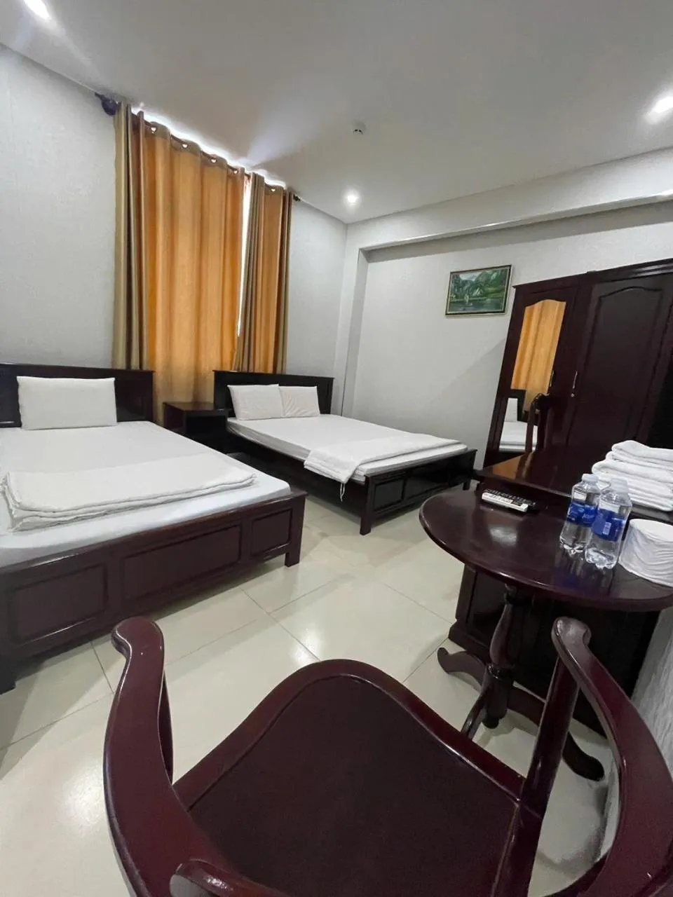 Bed in Thi Long Phụng Hotel