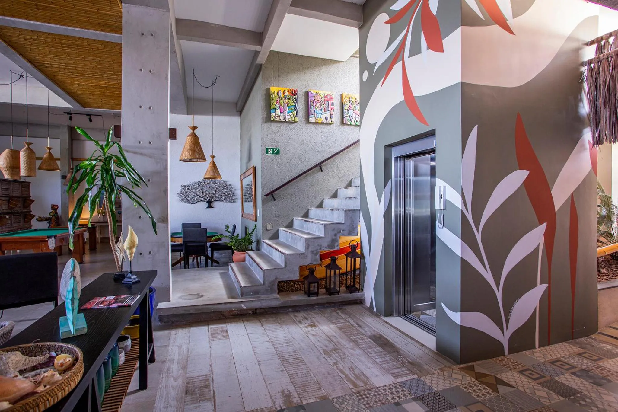 elevator in Hotel Village Enseada