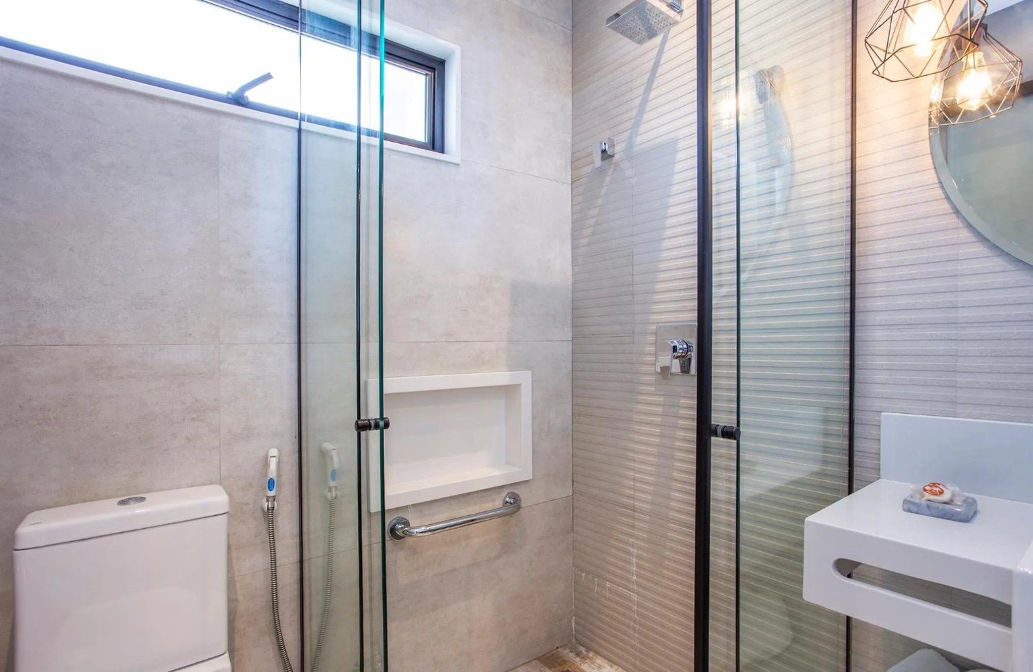 Toilet in Hotel Village Enseada