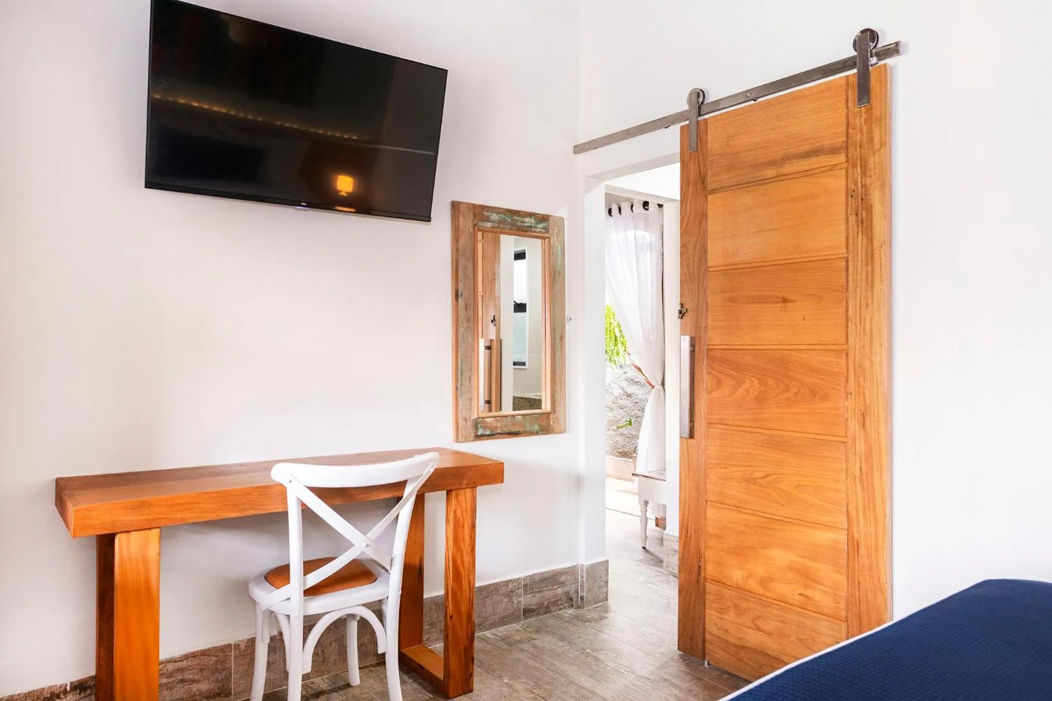 TV and multimedia in Hotel Village Enseada