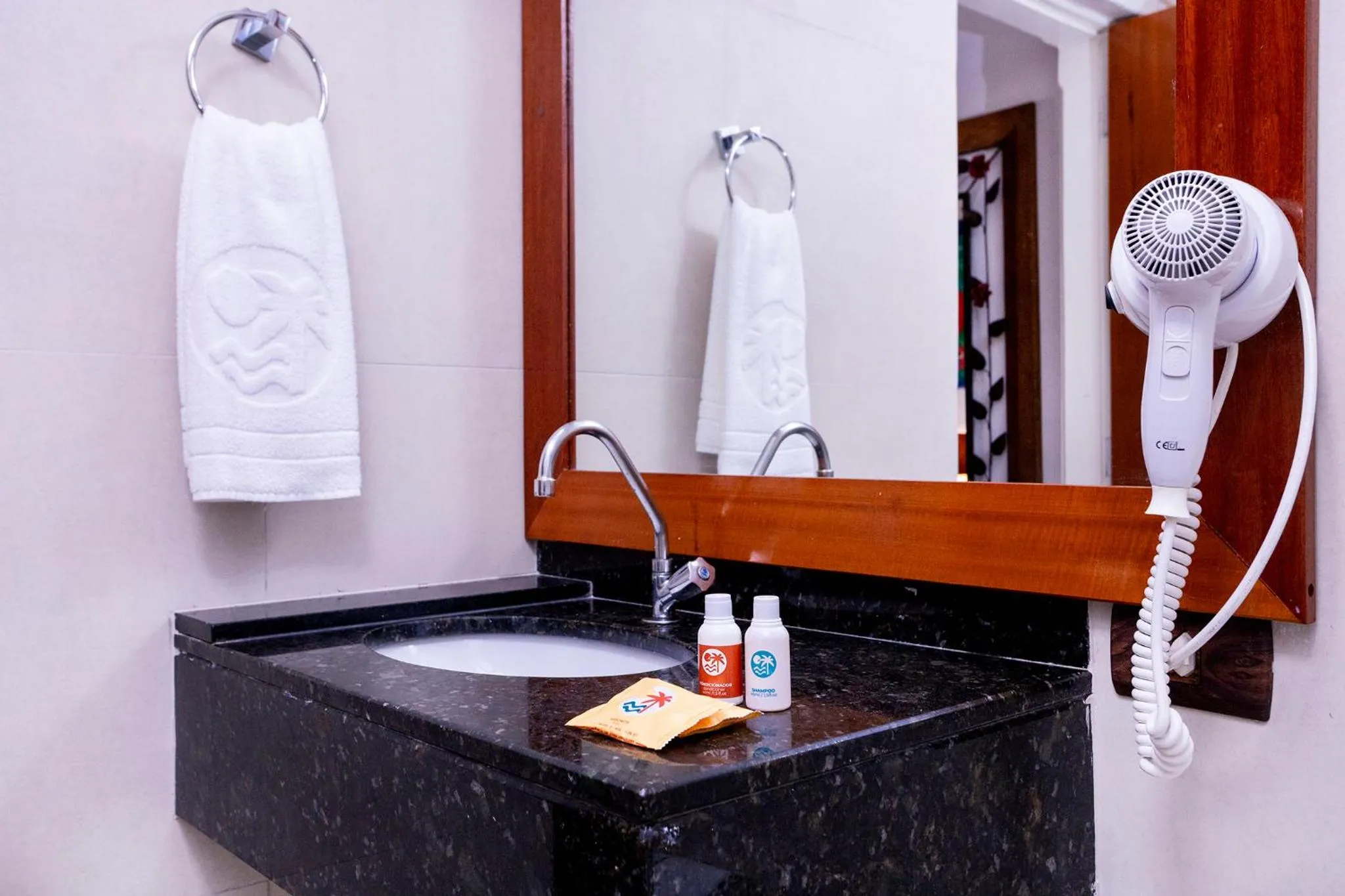 Bathroom in Hotel Village Enseada