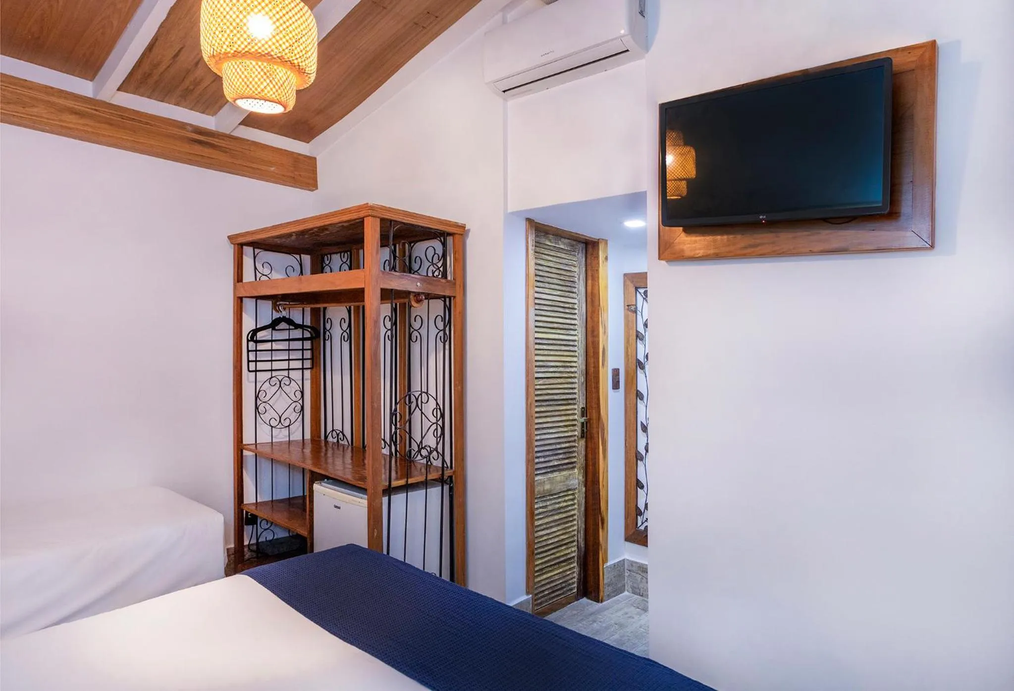 TV and multimedia, Bed in Hotel Village Enseada