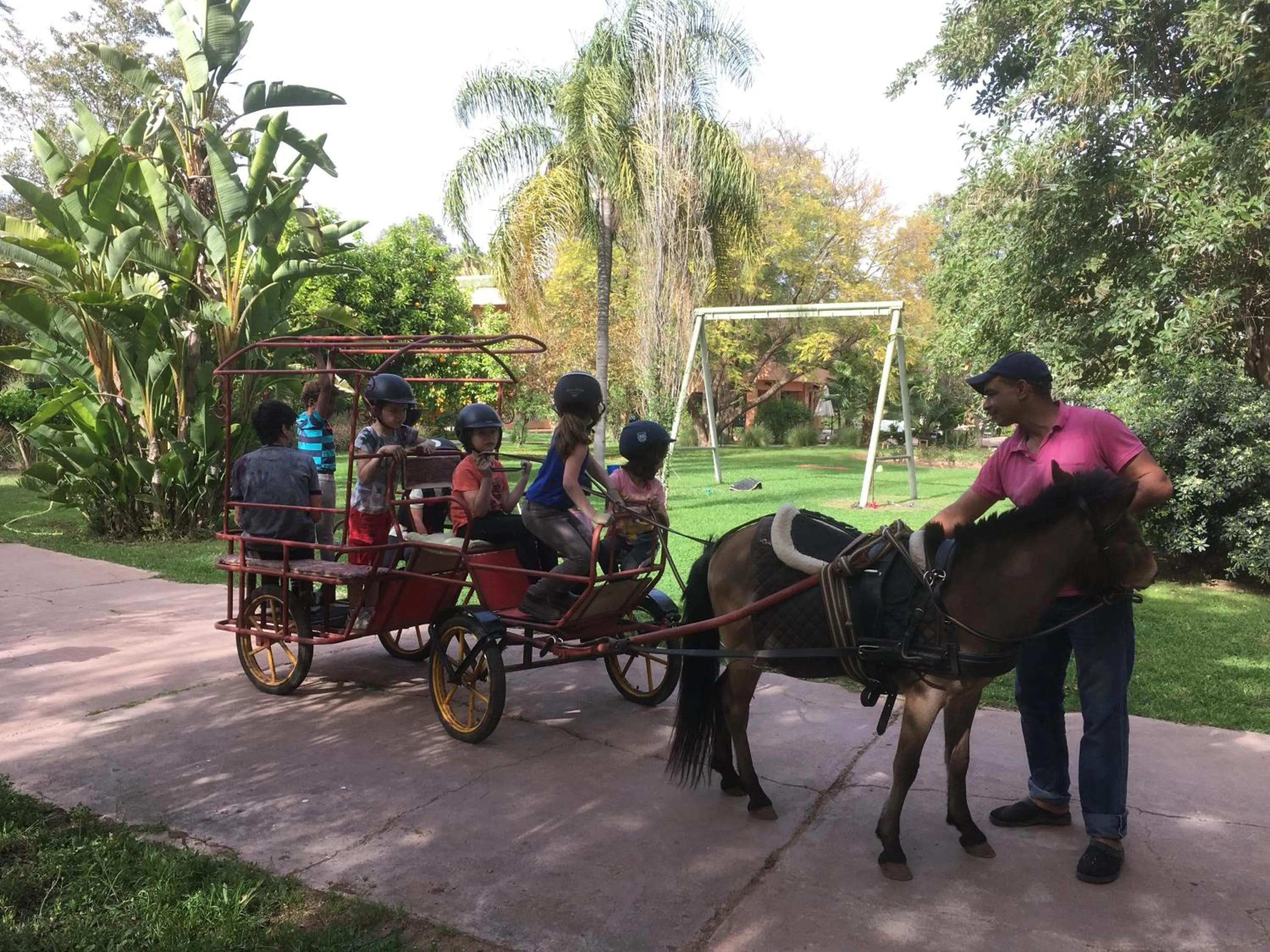 People in La Vie En Rose - Horses & Dogs House