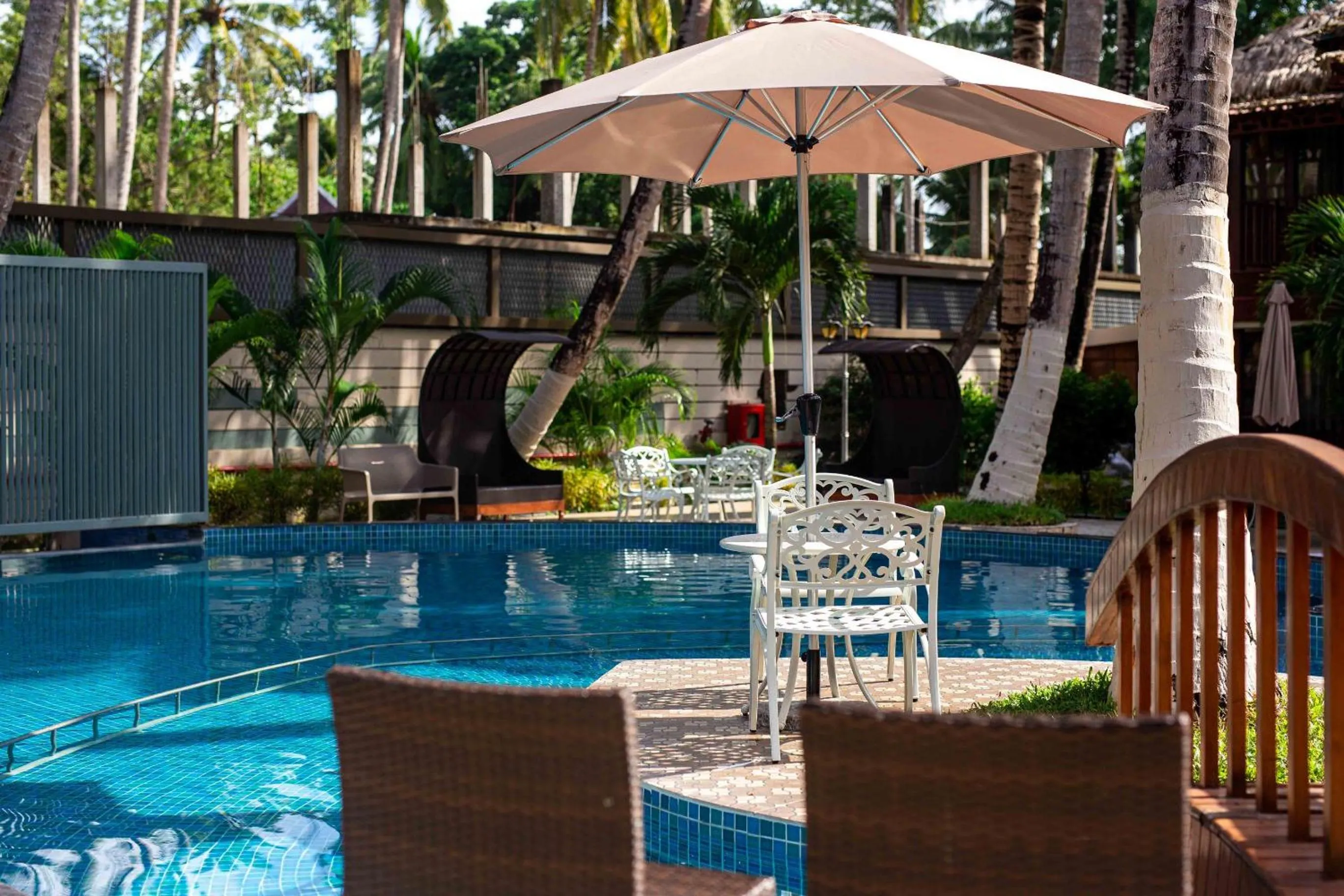 Swimming pool in Coral Reef Resort & Spa, Havelock