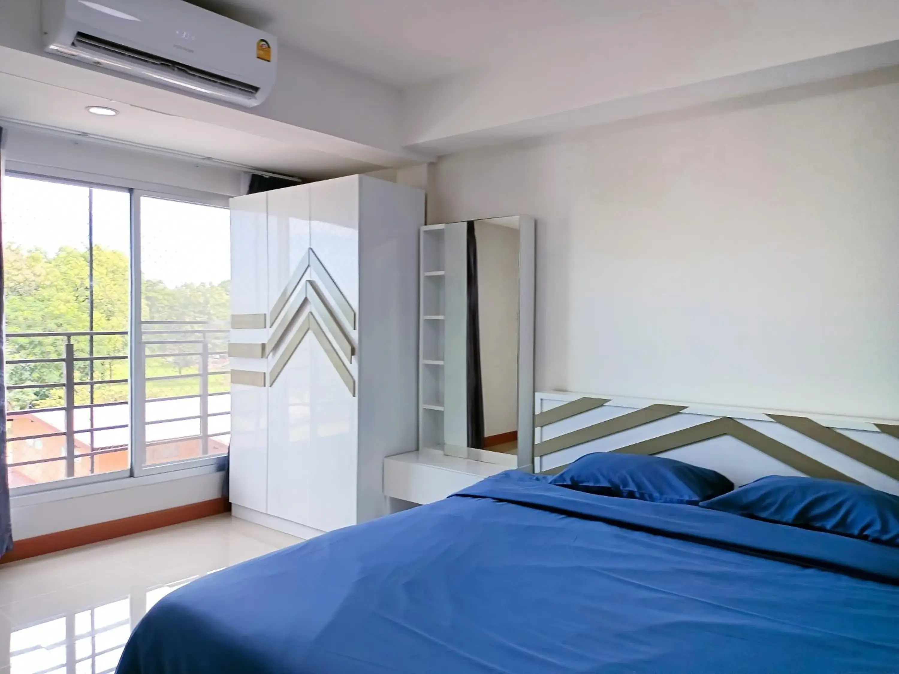 One-Bedroom Suite with Double Bed in Wangkaew Hotel, Phitsanulok One-Bedroom Suite with Double Bed in Wangkaew Hotel, Phitsanulok