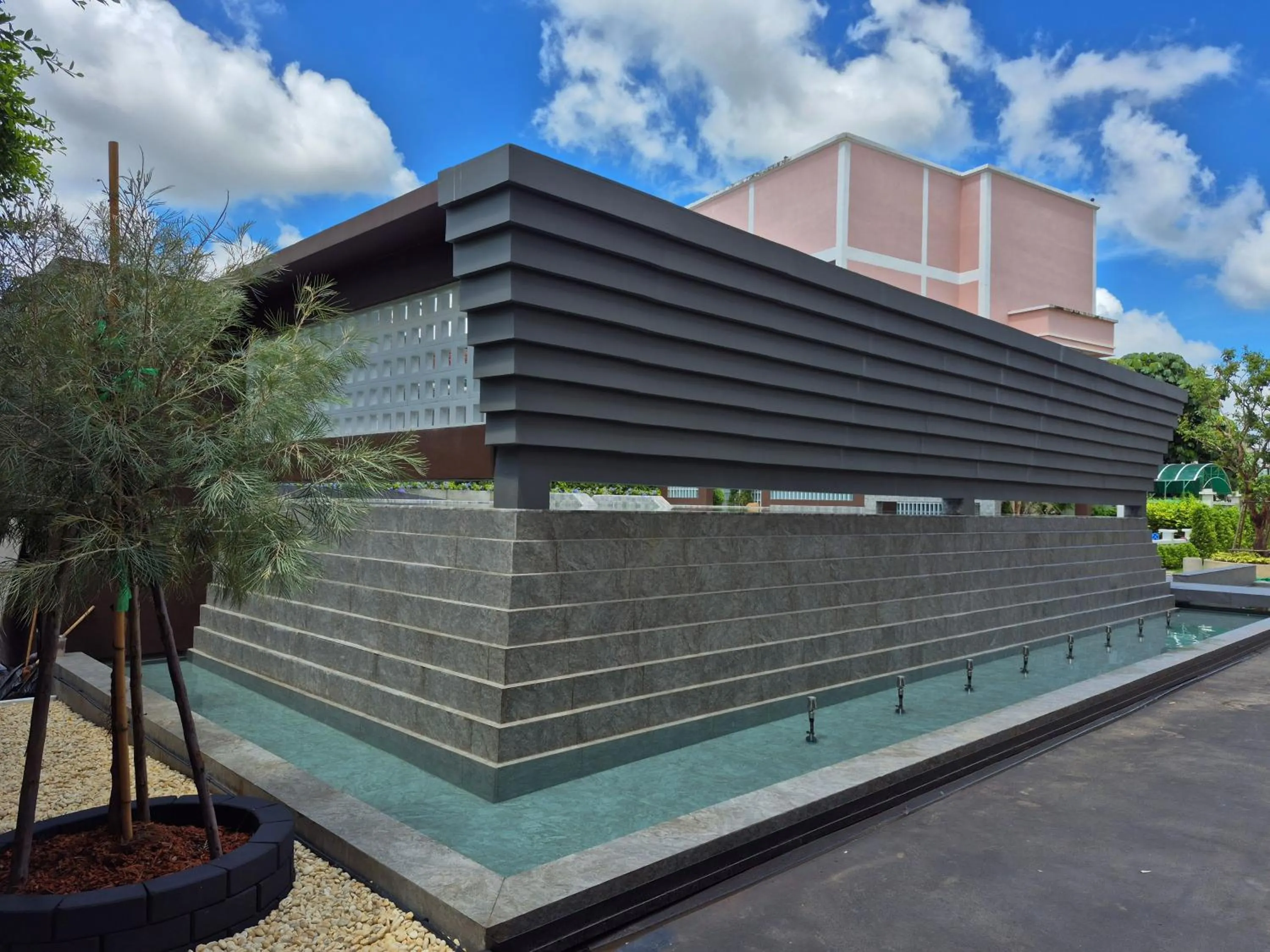 Swimming pool in Wangkaew Hotel, Phitsanulok