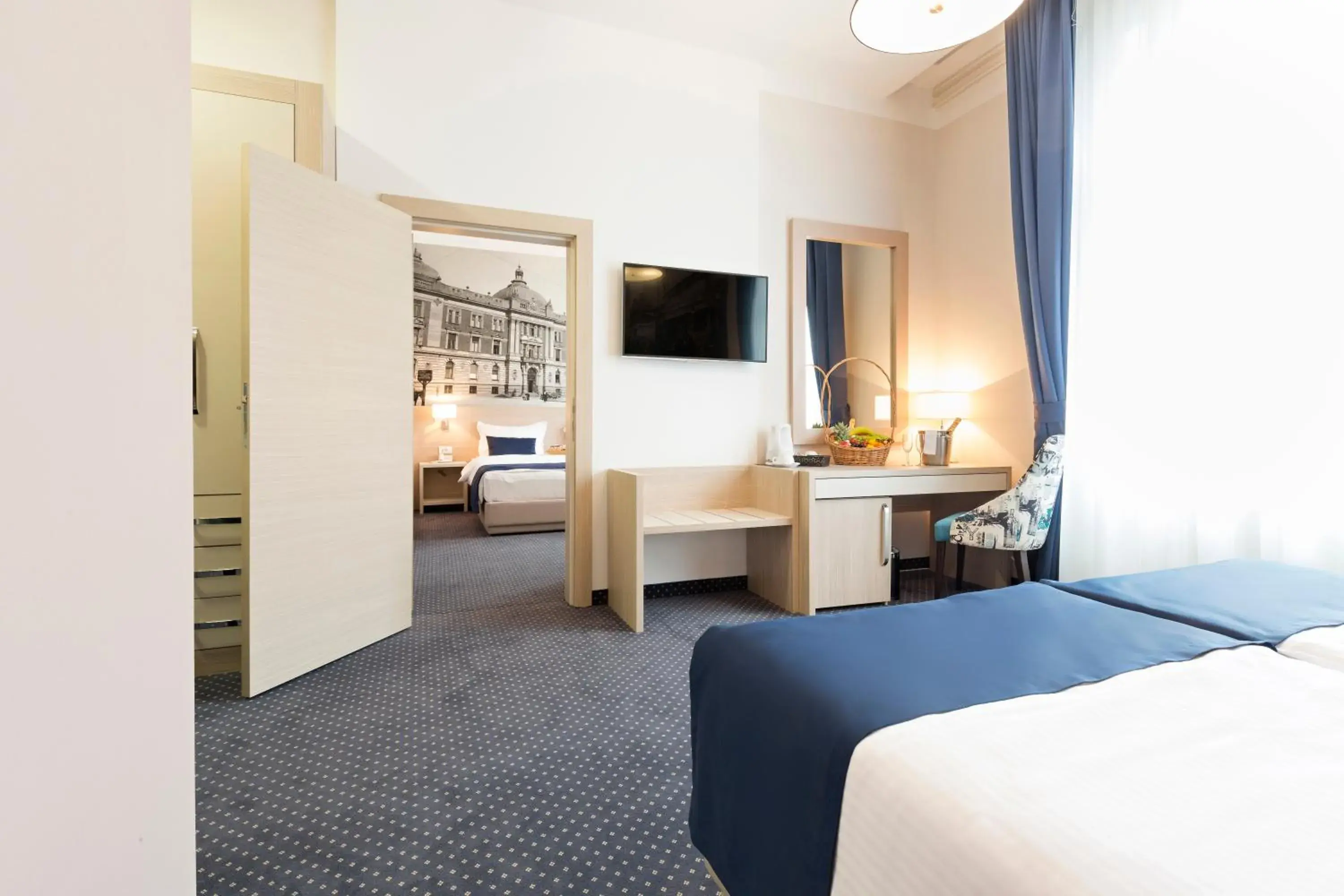 Photo of the whole room, Bed in Five Points Square - City Center Photo of the whole room, Bed in Five Points Square - City Center