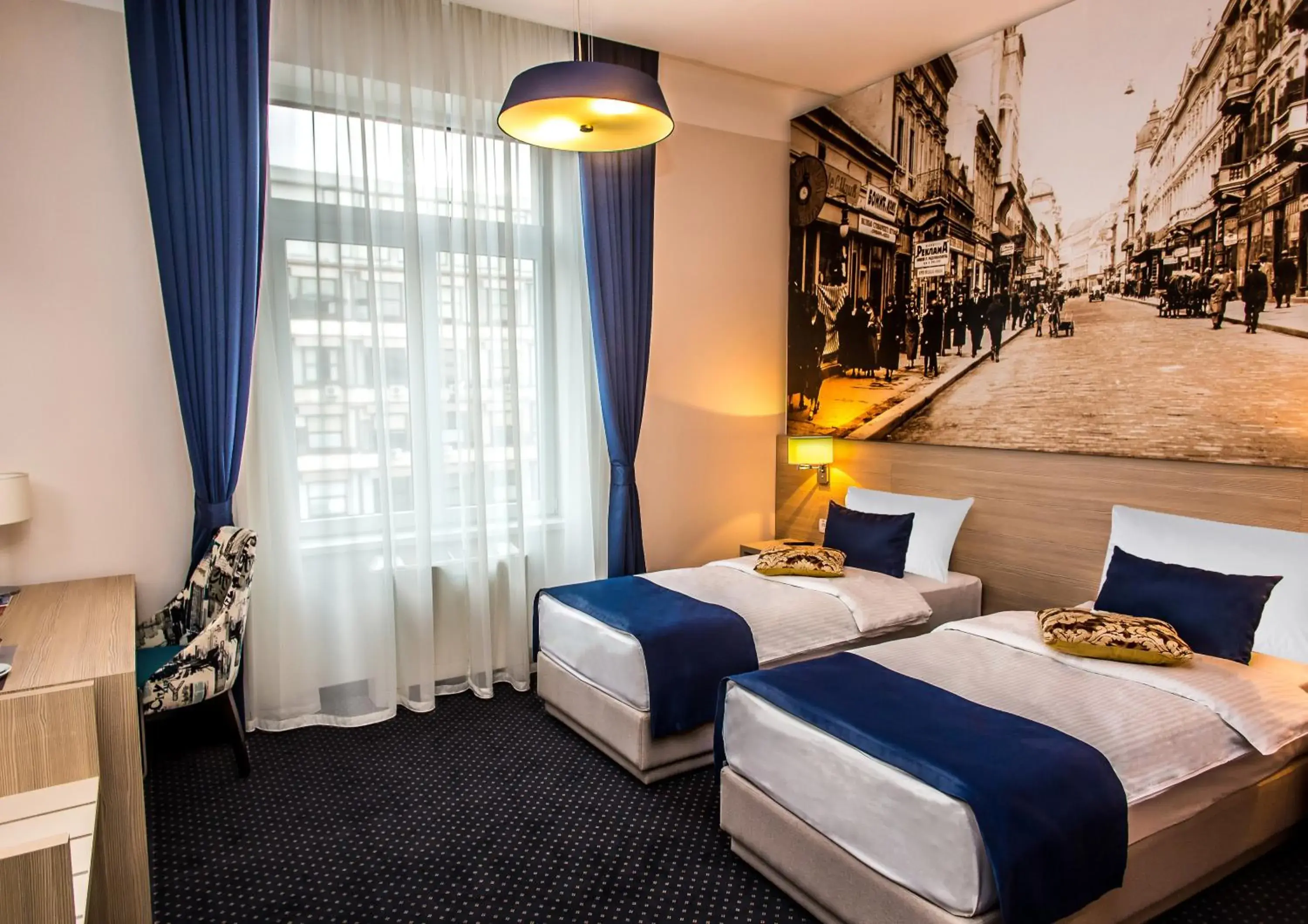 Bedroom, Bed in Five Points Square - City Center Bedroom, Bed in Five Points Square - City Center