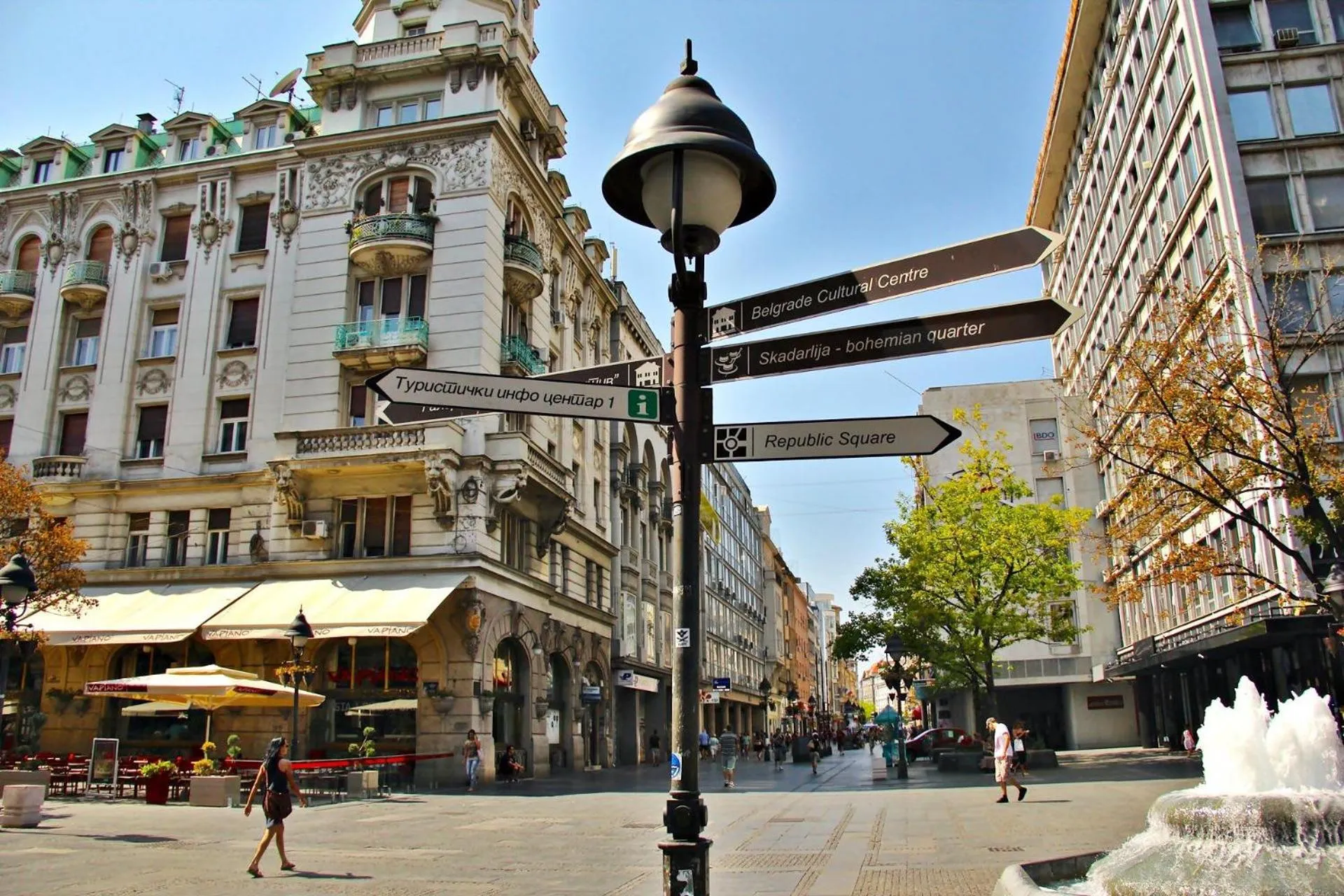 Neighbourhood in Five Points Square - City Center