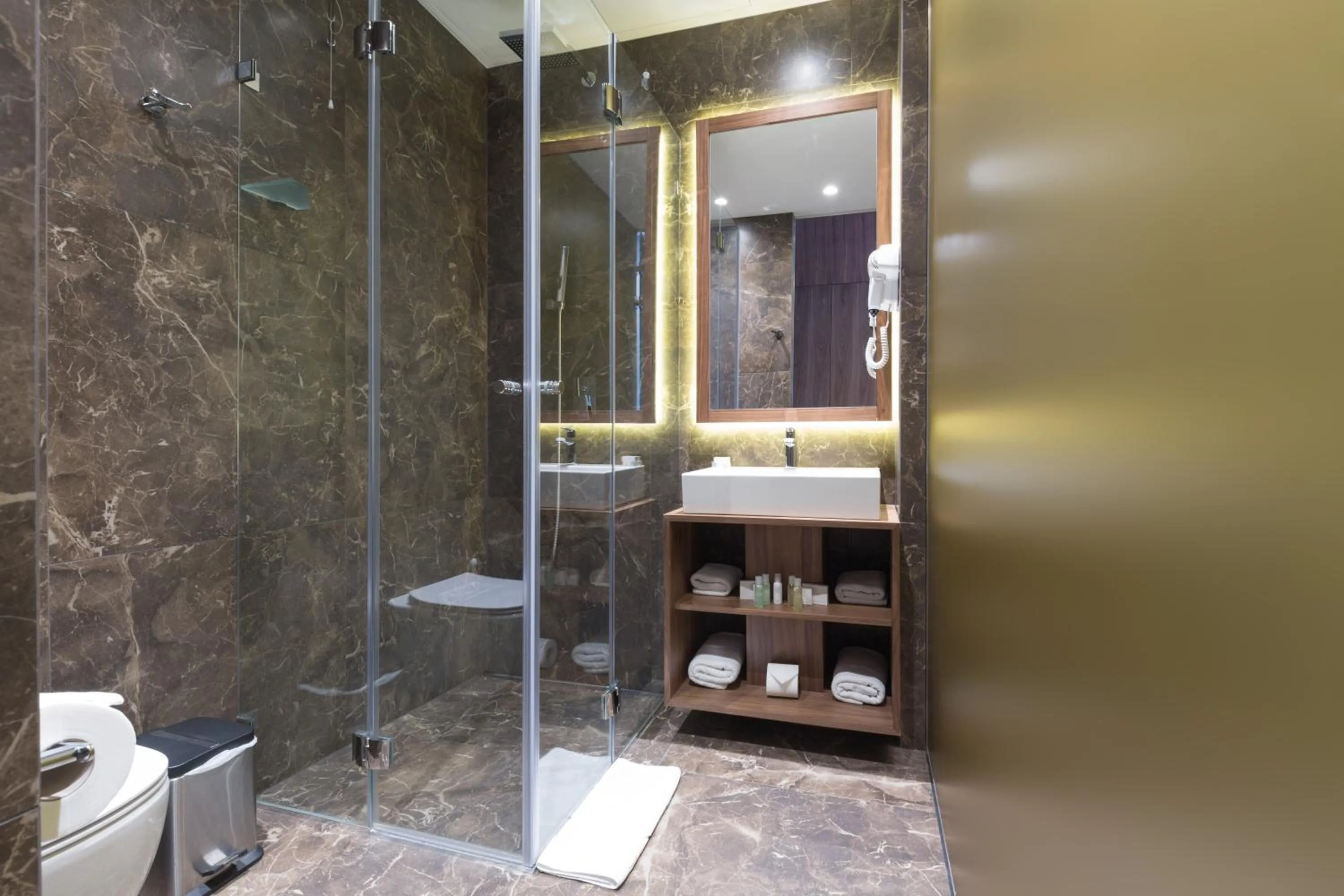 Shower in Five Points Square - City Center