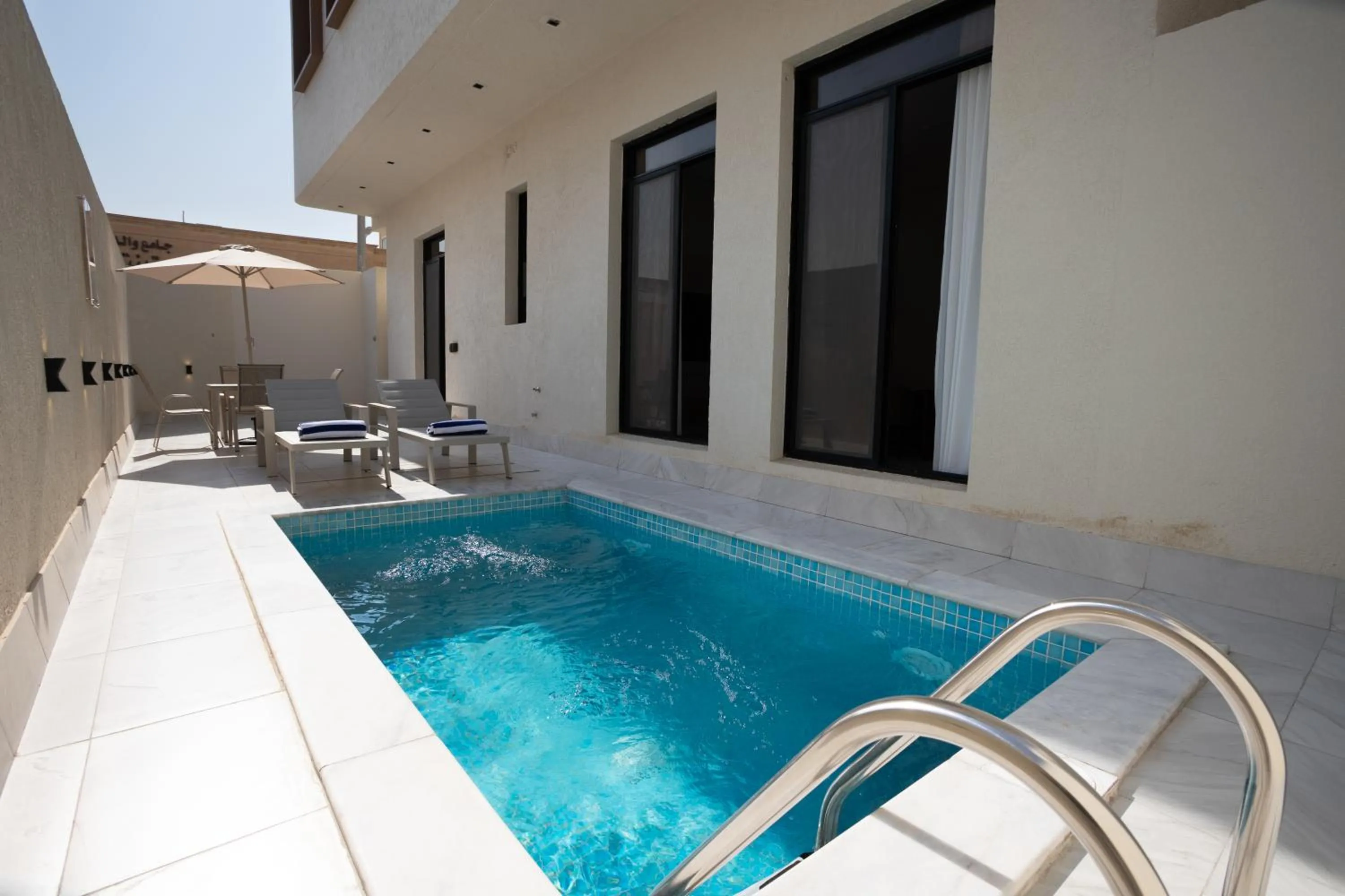 Swimming pool in Liora Boutique