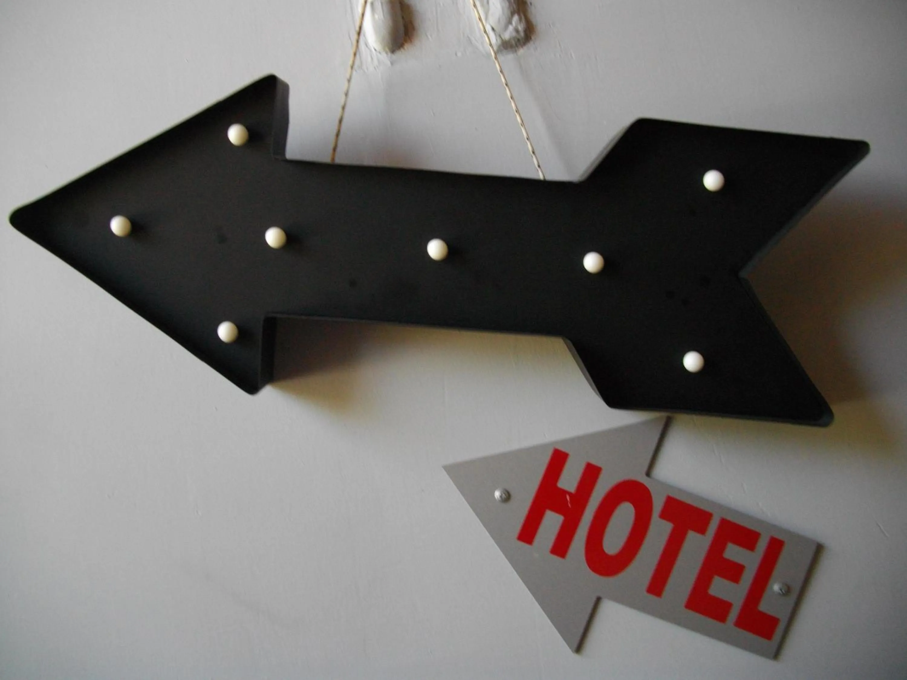 Logo/Certificate/Sign in Hotel Your Comfort