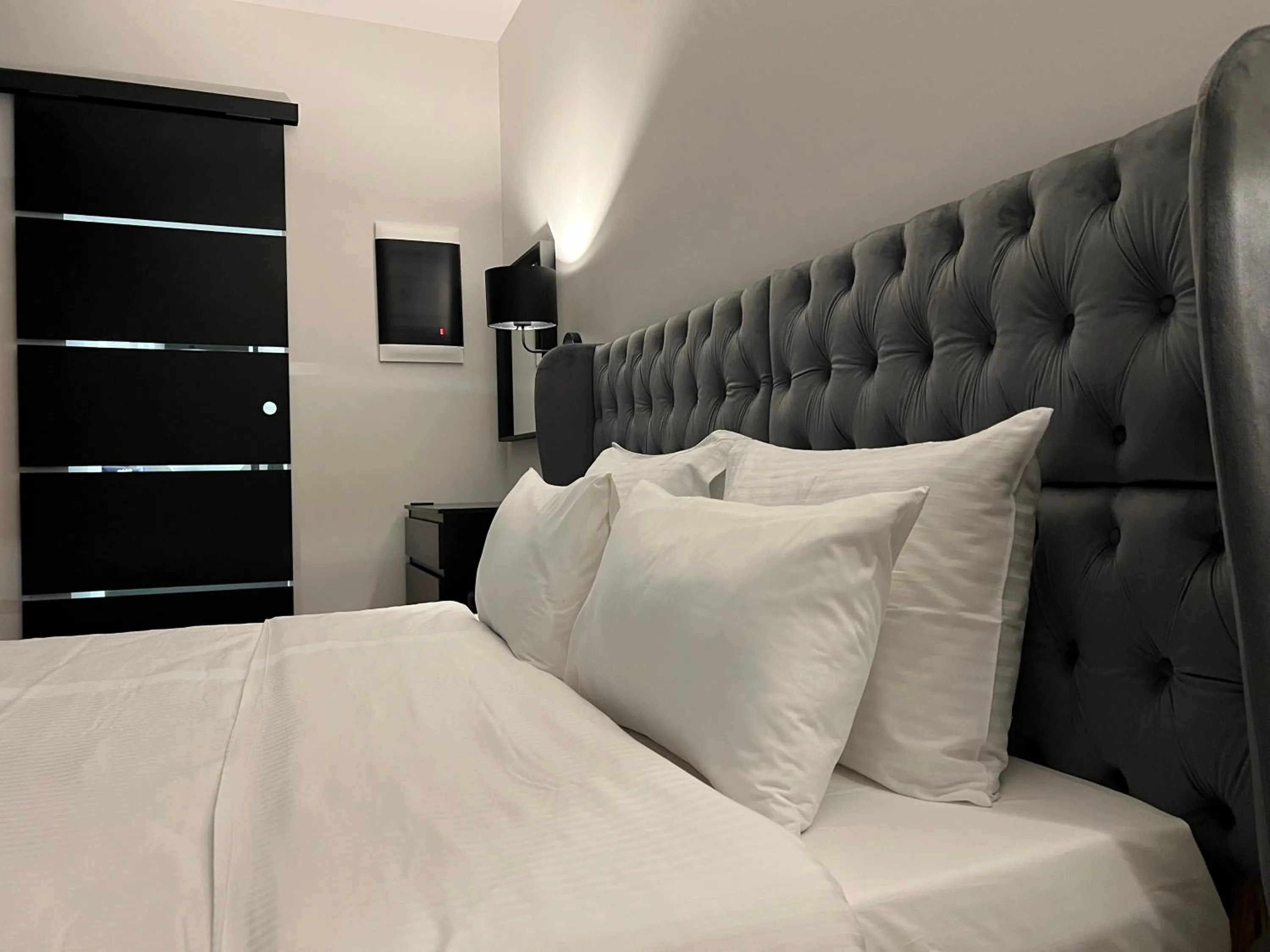 Apollonio Suites