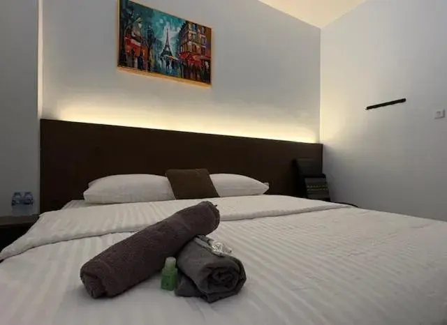 Deluxe Double Room in TJ Brother Residences Cengkareng Deluxe Double Room in TJ Brother Residences Cengkareng