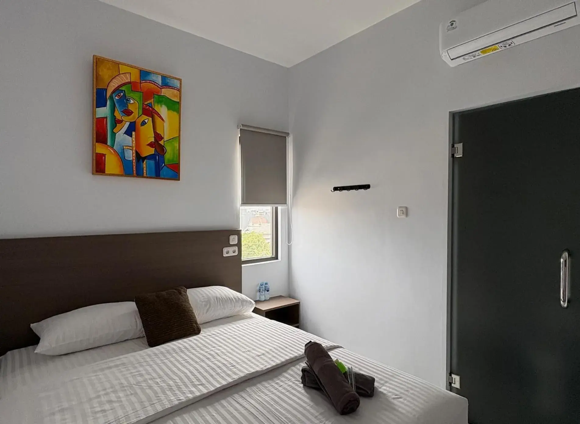 Superior Double Room in TJ Brother Residences Cengkareng Superior Double Room in TJ Brother Residences Cengkareng