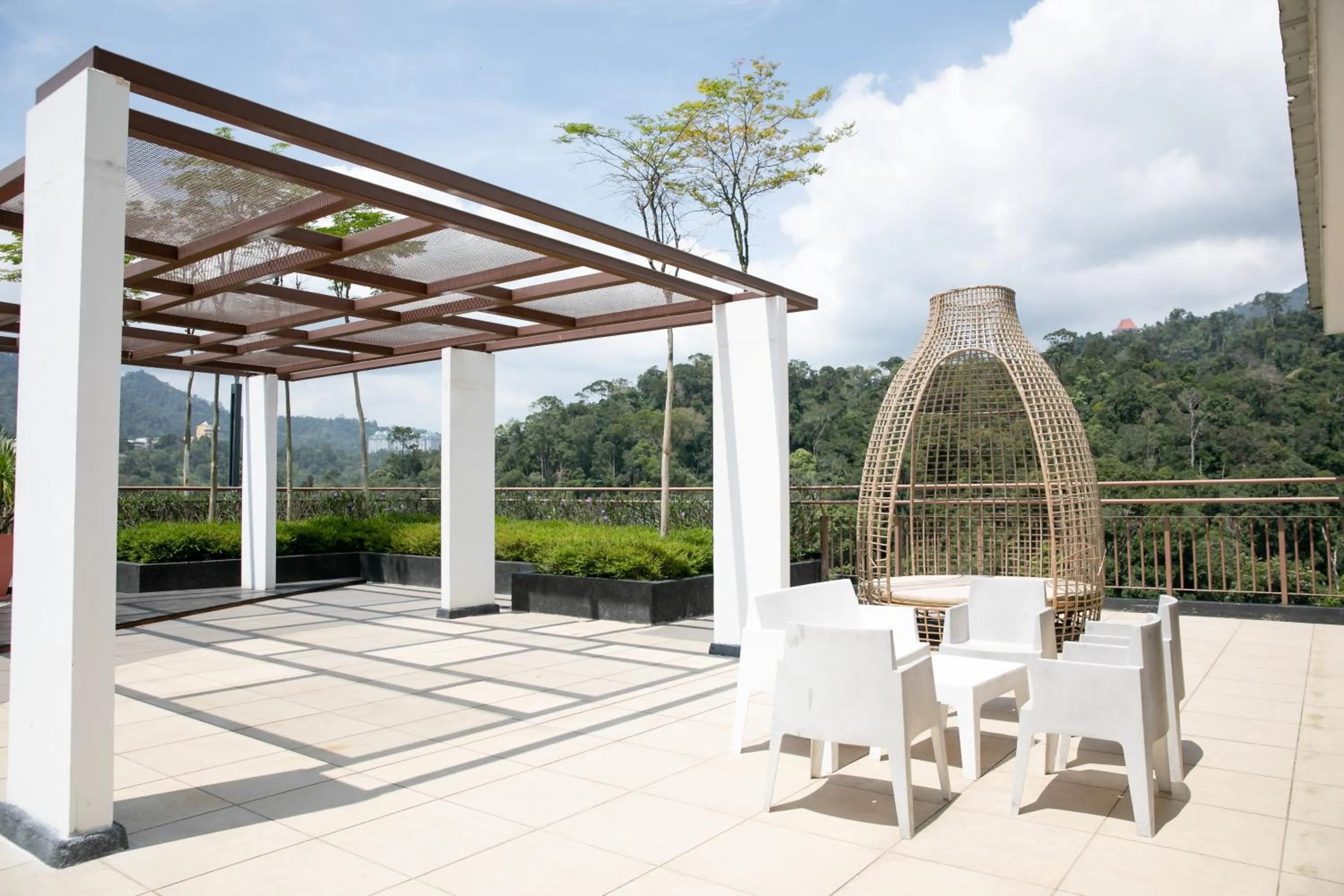 Patio in Tropic Midhills Genting Highlands Free WiFi