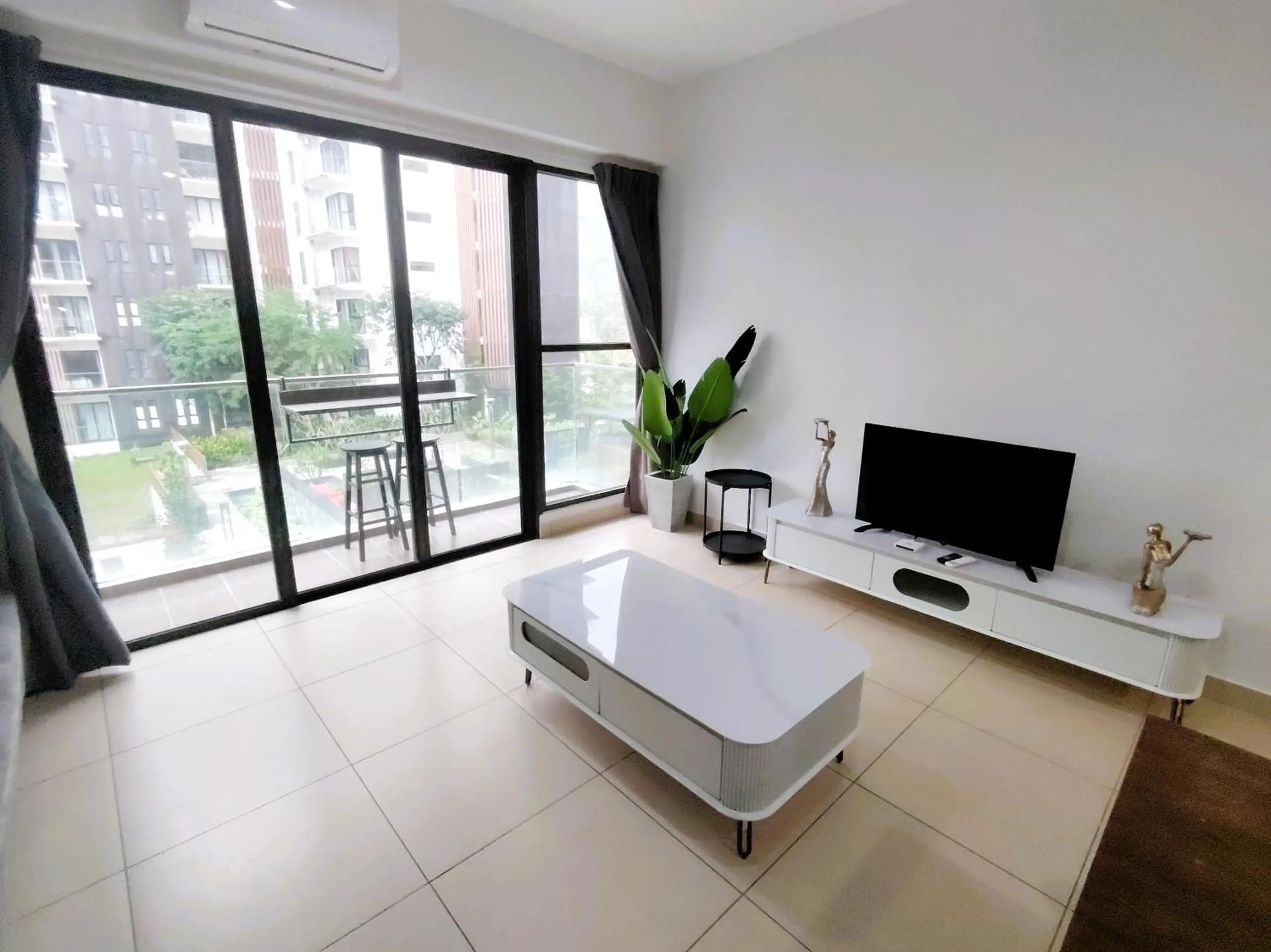 Living room, Bed in Tropic Midhills Genting Highlands Free WiFi
