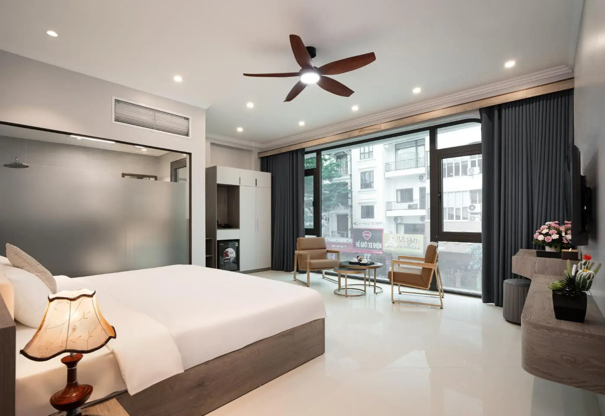 Deluxe Double Room in Diamond Light Hotel Deluxe Double Room in Diamond Light Hotel