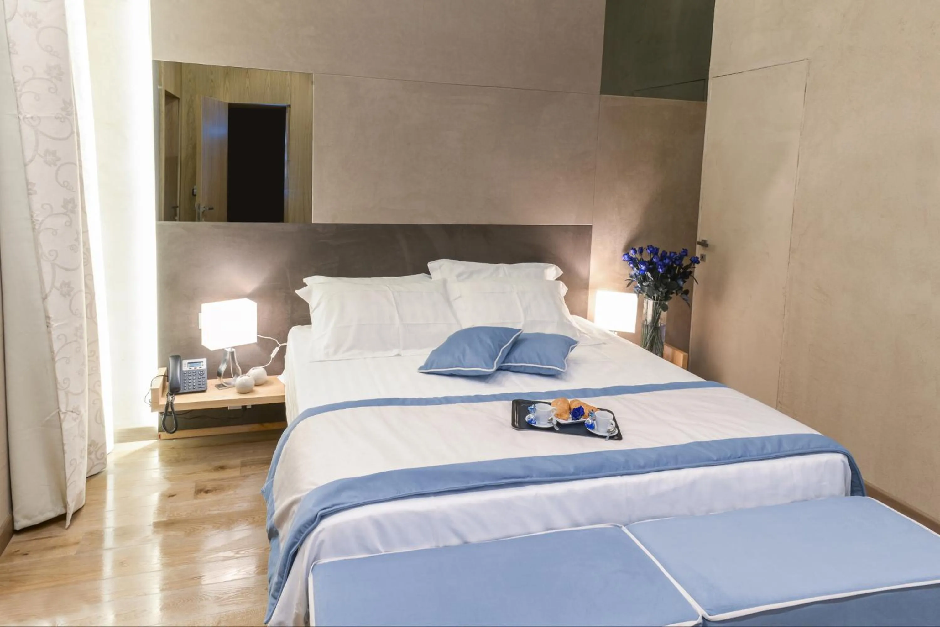 Bedroom in Sun Suite Luxury Pantheon